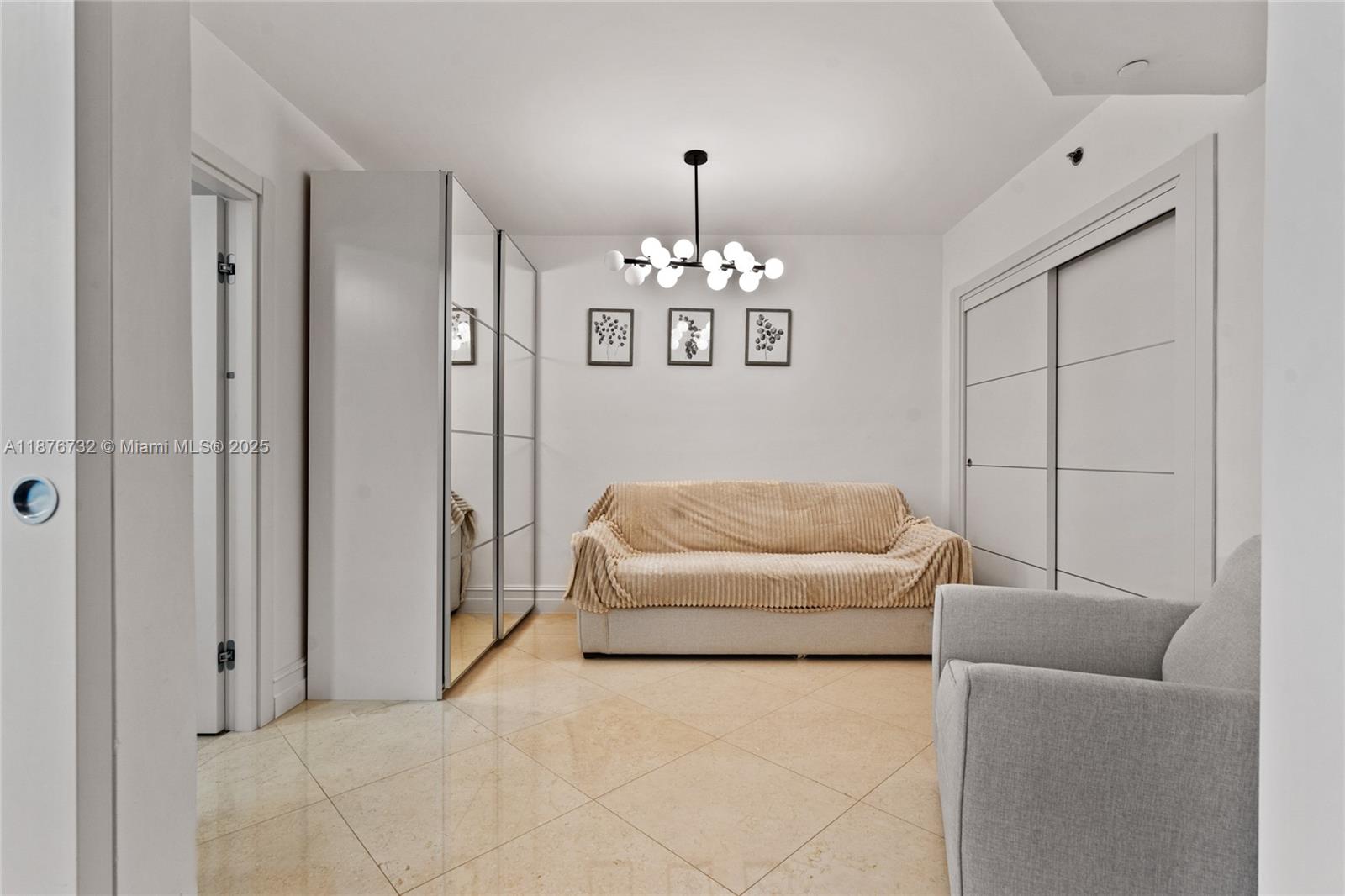 4304 3 / 3 1675 sq. ft. $ 2025-09-11 0 Photo