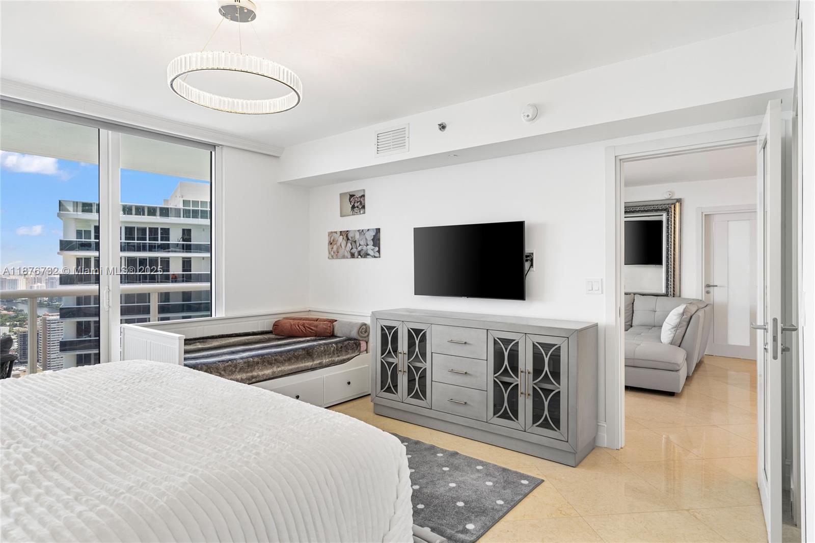 4304 3 / 3 1675 sq. ft. $ 2025-09-11 0 Photo