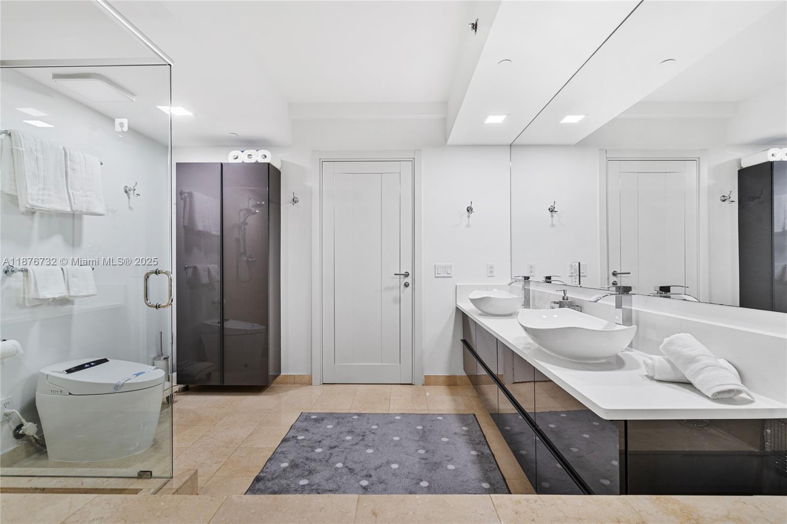 4304 3 / 3 1675 sq. ft. $ 2025-09-11 0 Photo