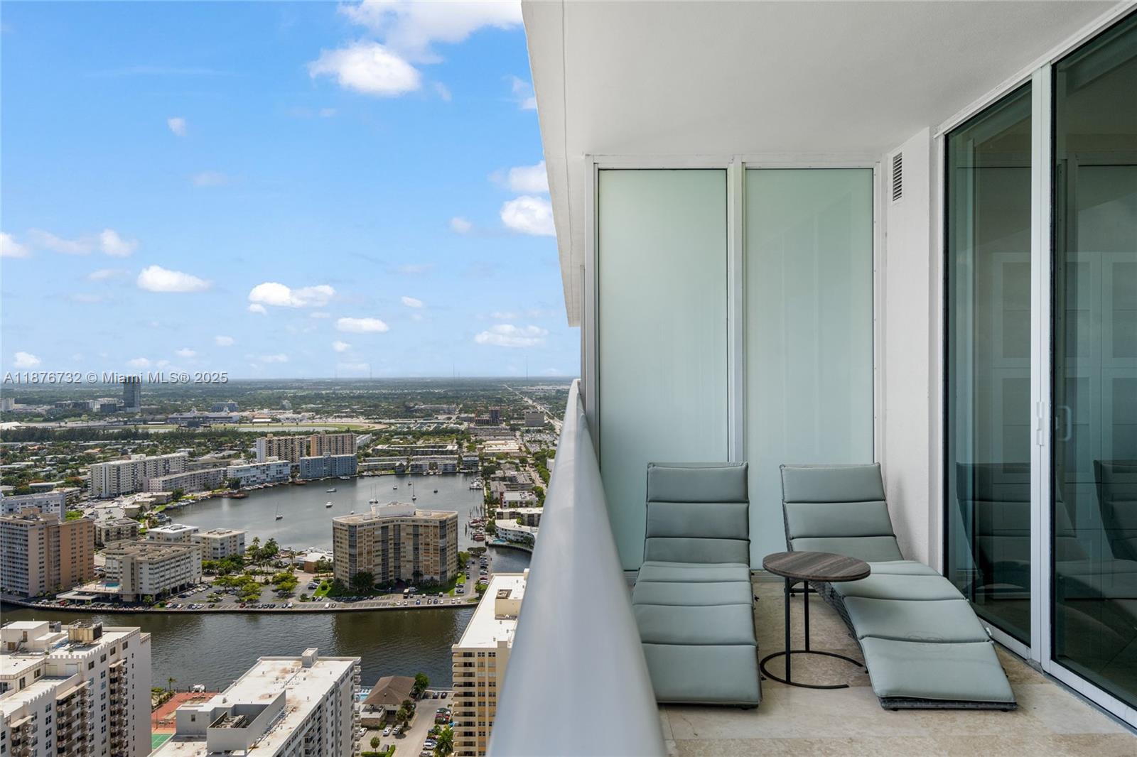 4304 3 / 3 1675 sq. ft. $ 2025-09-11 0 Photo