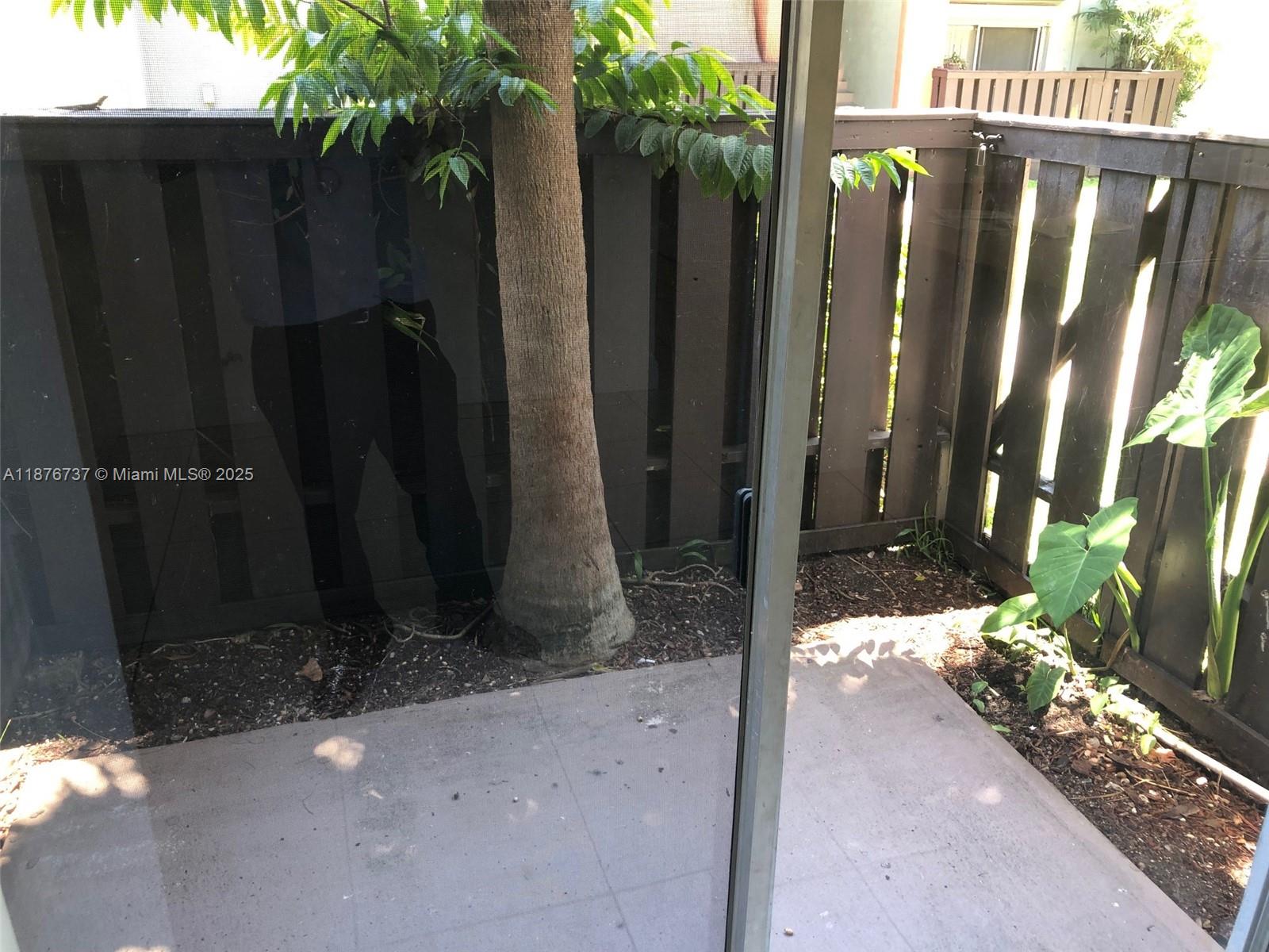 10808 2 / 2 1205 sq. ft. $ 2025-09-11 0 Photo