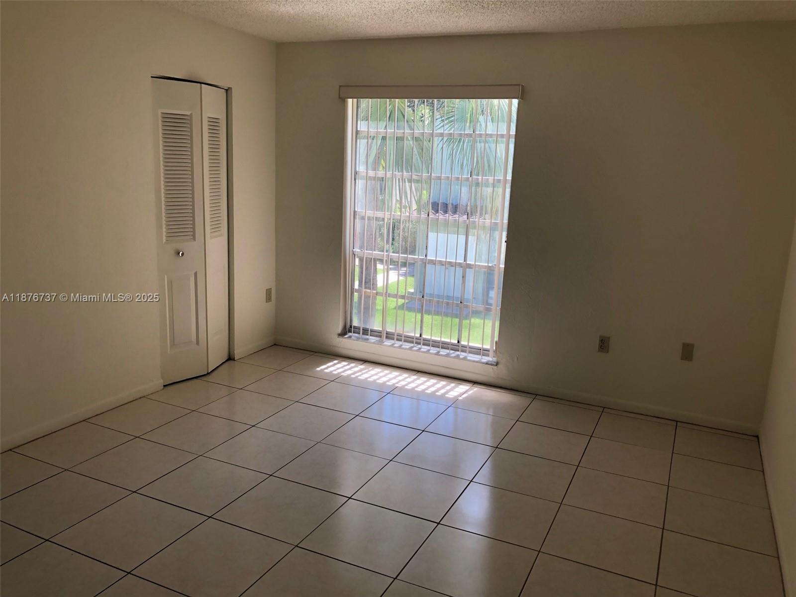 10808 2 / 2 1205 sq. ft. $ 2025-09-11 0 Photo