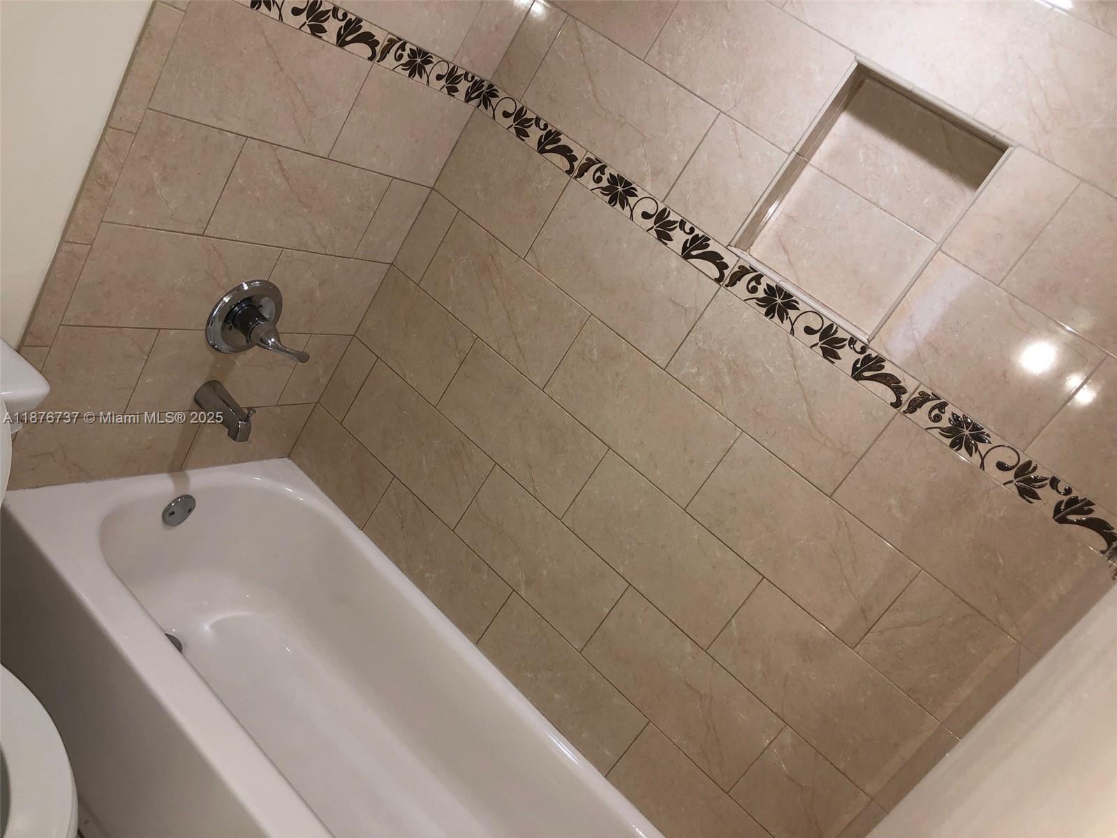 10808 2 / 2 1205 sq. ft. $ 2025-09-11 0 Photo