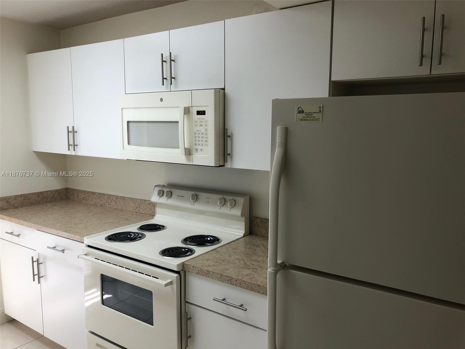 10808 2 / 2 1205 sq. ft. $ 2025-09-11 0 Photo