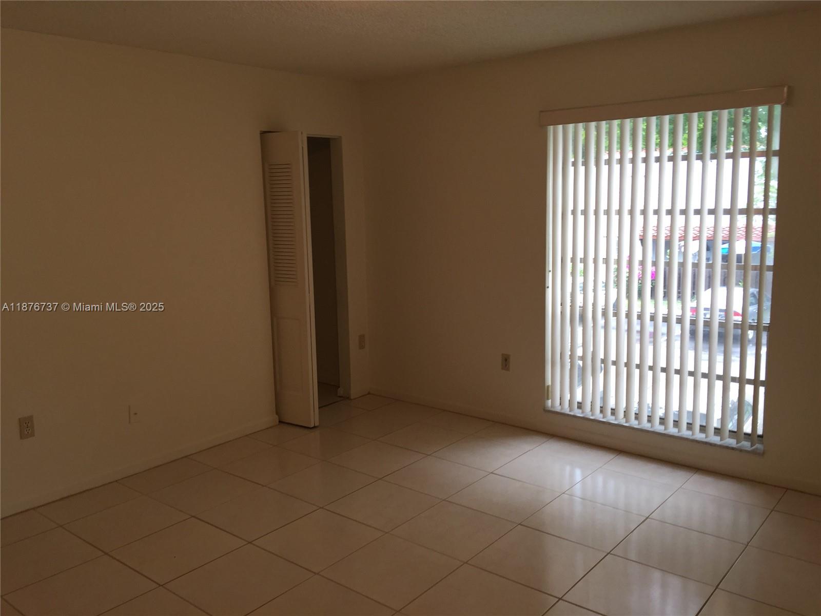 10808 2 / 2 1205 sq. ft. $ 2025-09-11 0 Photo