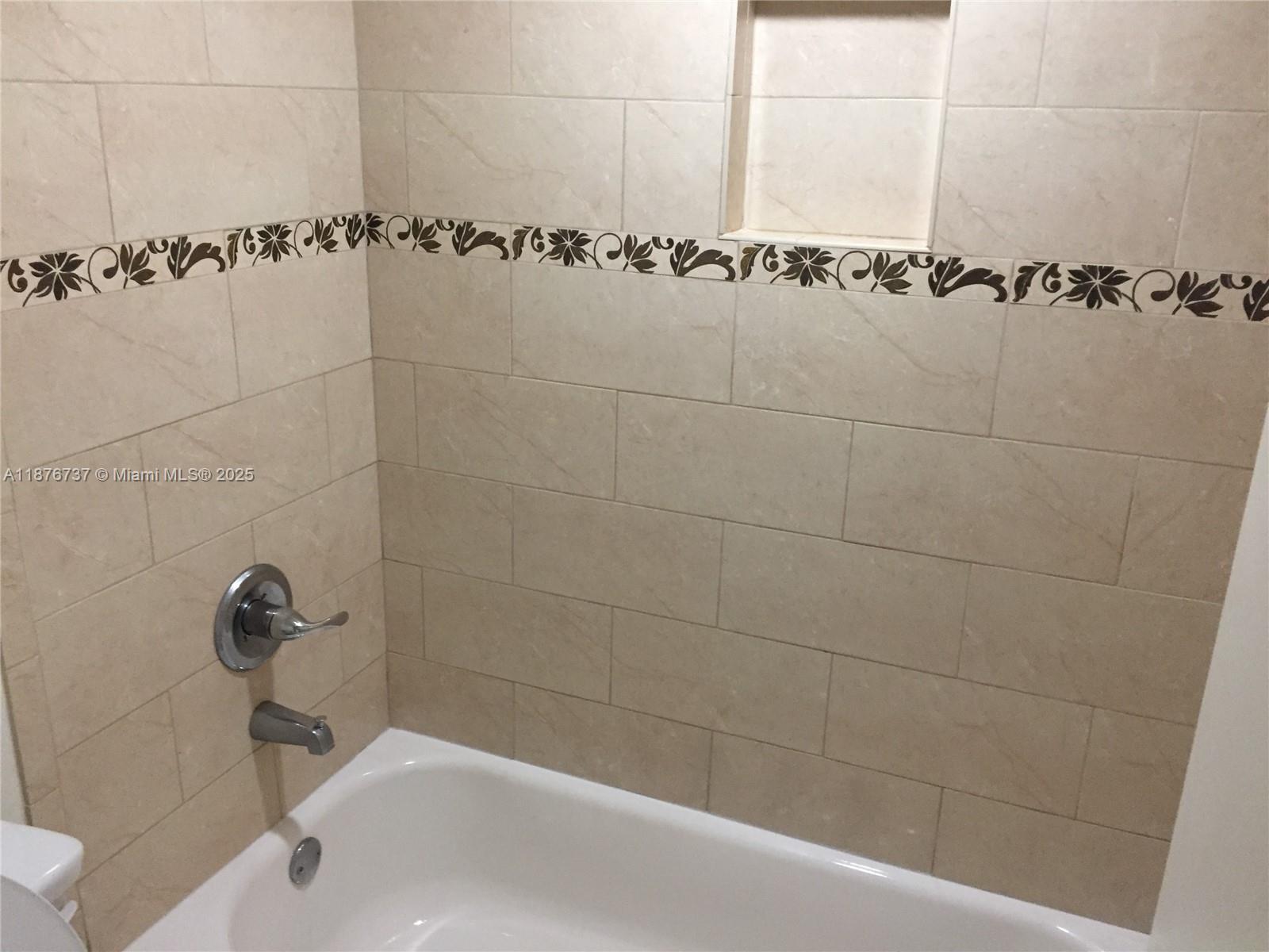 10808 2 / 2 1205 sq. ft. $ 2025-09-11 0 Photo