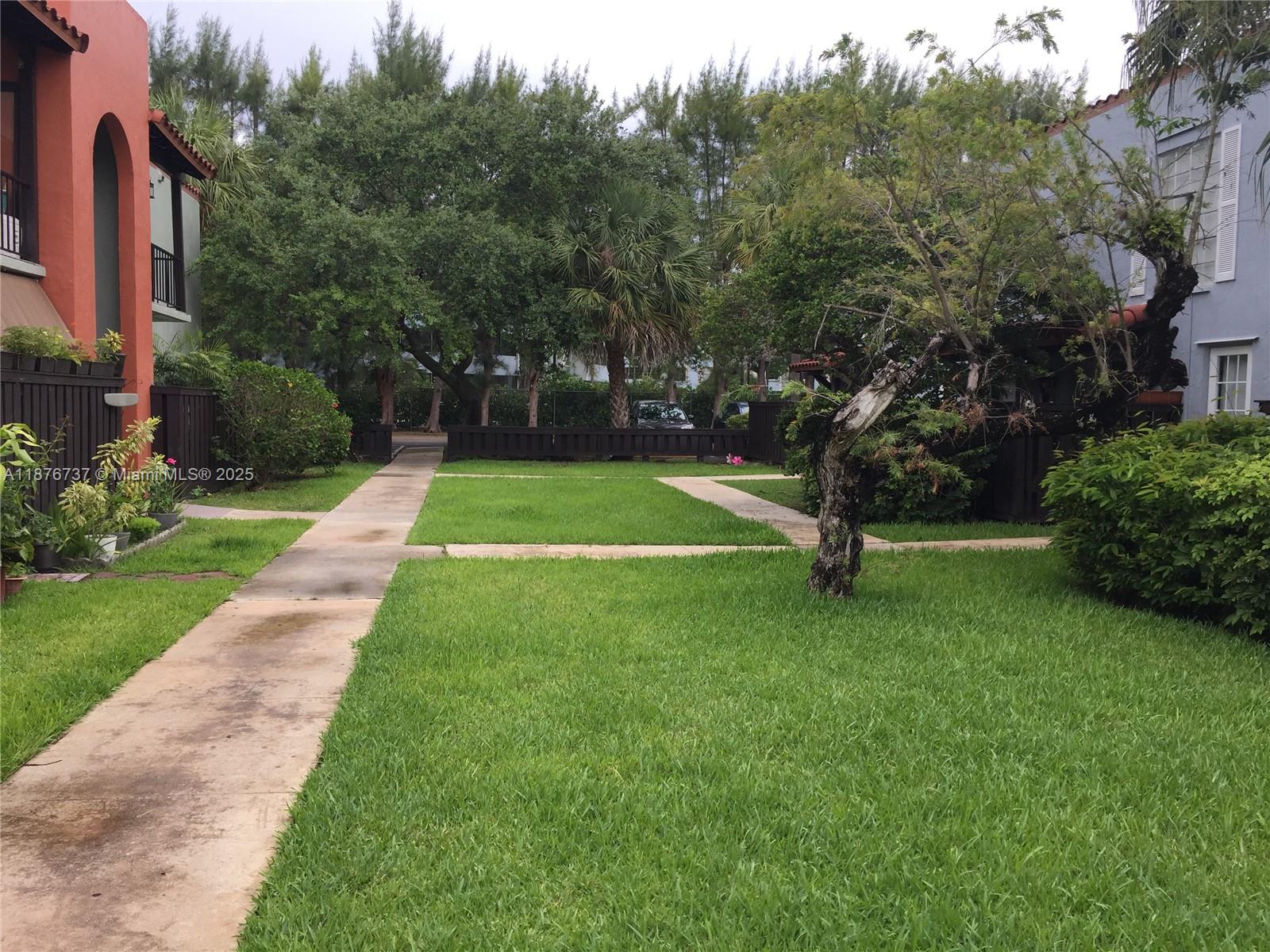 10808 2 / 2 1205 sq. ft. $ 2025-09-11 0 Photo