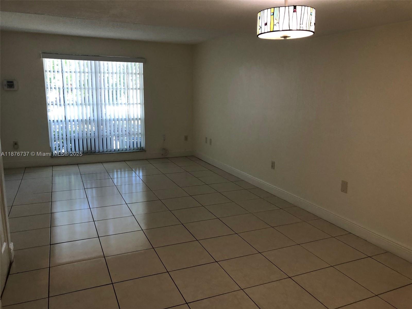 10808 2 / 2 1205 sq. ft. $ 2025-09-11 0 Photo
