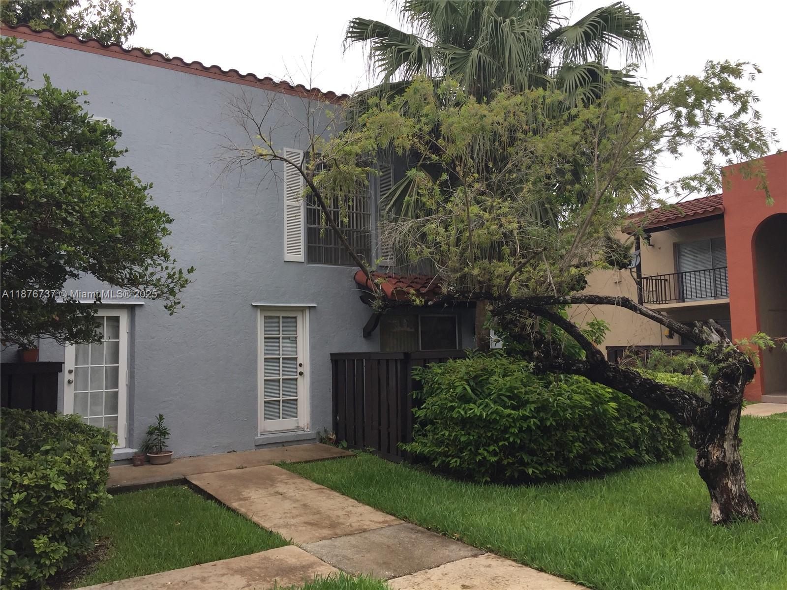 10808 2 / 2 1205 sq. ft. $ 2025-09-11 0 Photo