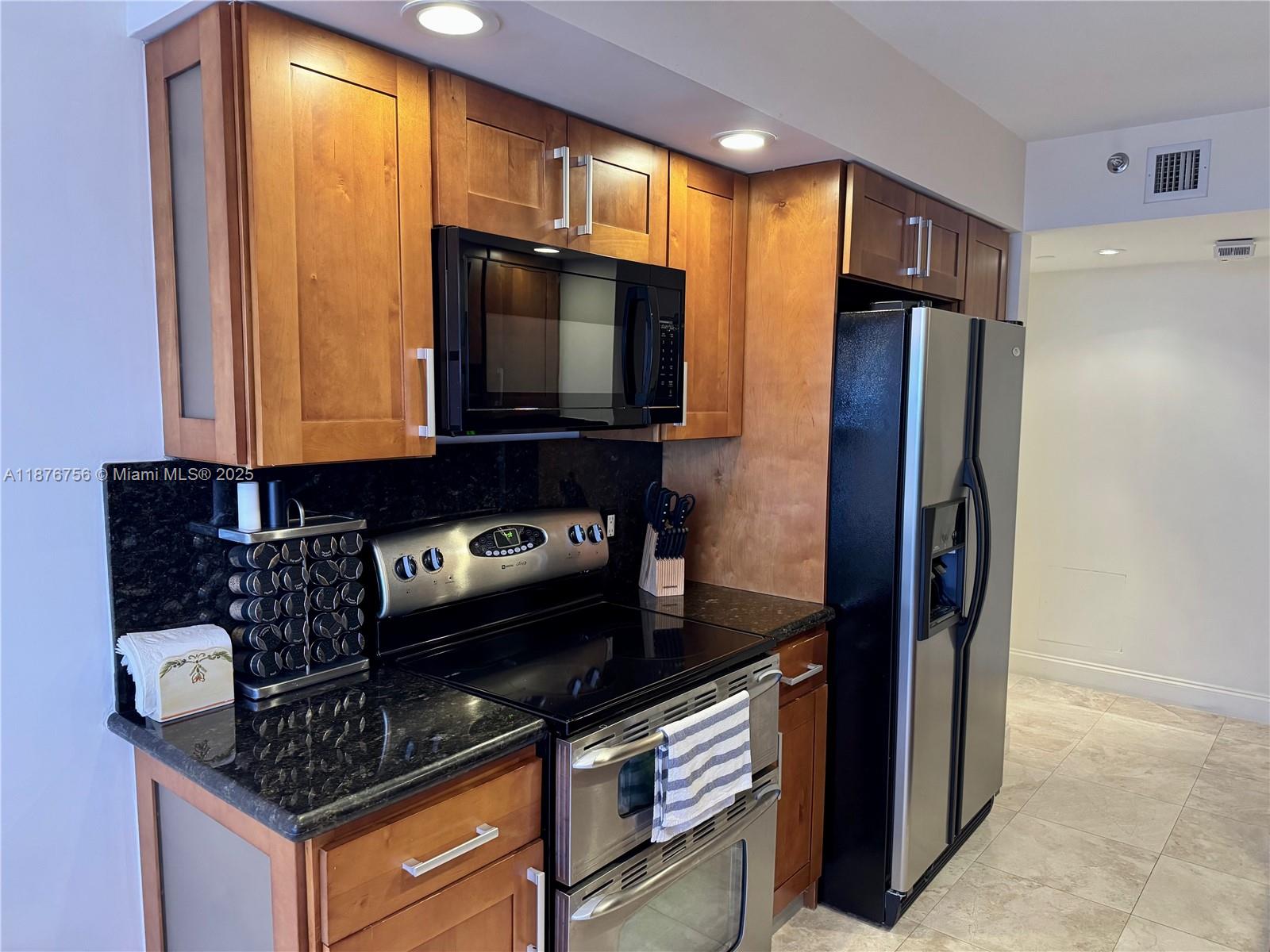 2512 2 / 2 1350 sq. ft. $ 2025-09-11 0 Photo
