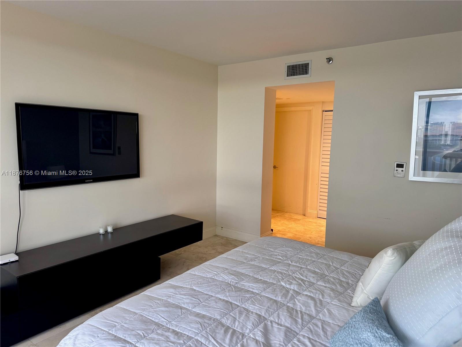 2512 2 / 2 1350 sq. ft. $ 2025-09-11 0 Photo