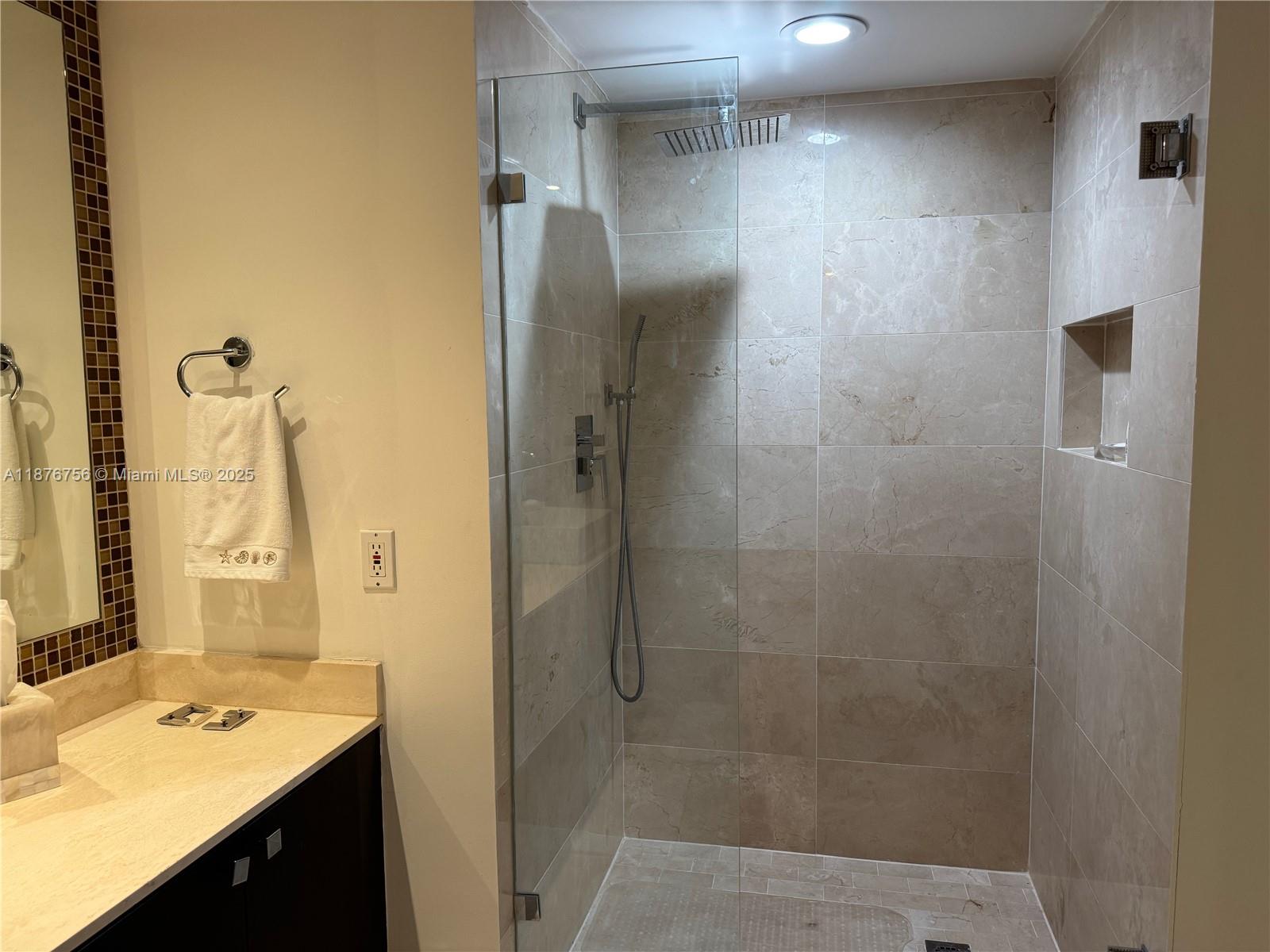 2512 2 / 2 1350 sq. ft. $ 2025-09-11 0 Photo