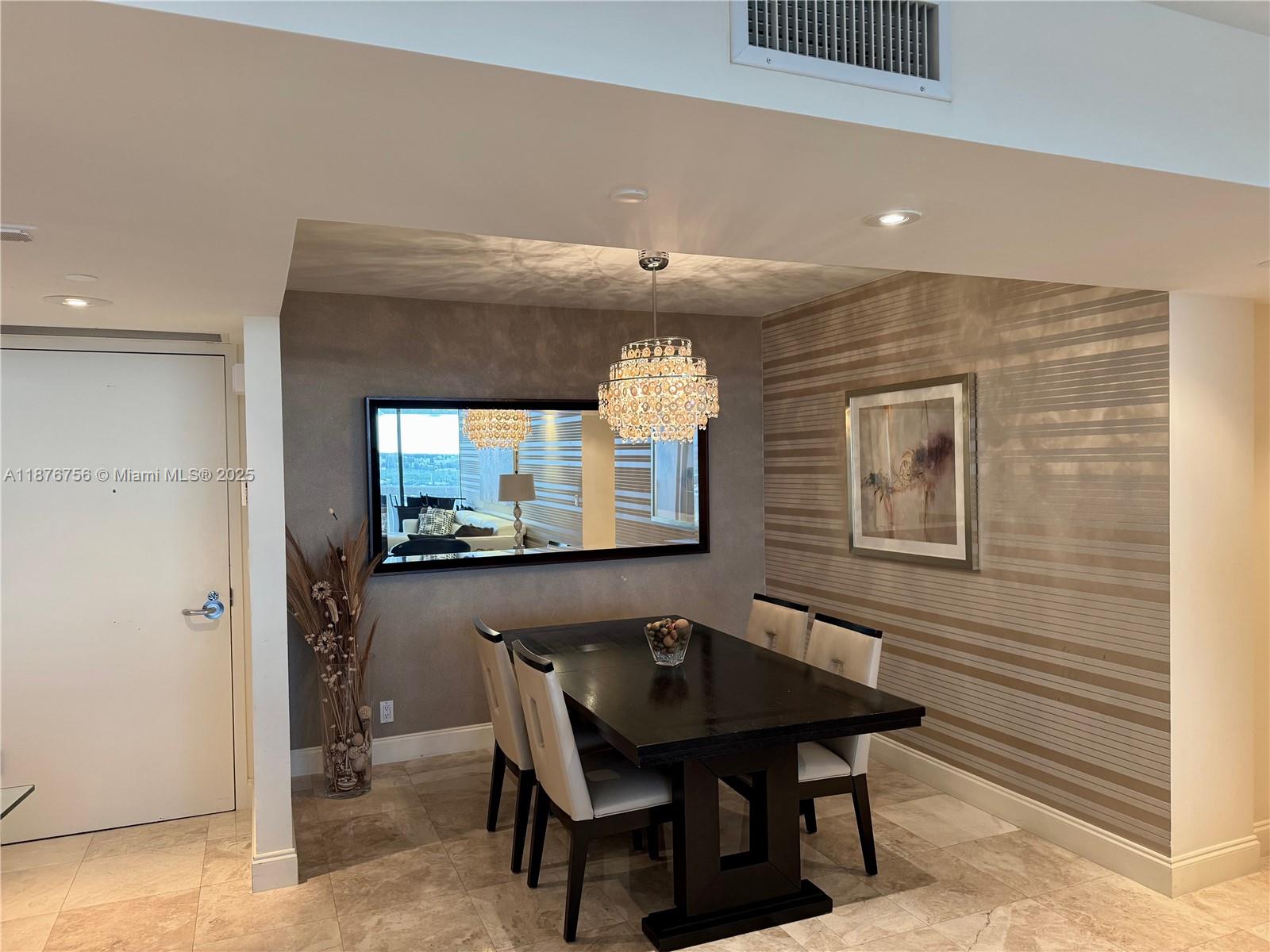 2512 2 / 2 1350 sq. ft. $ 2025-09-11 0 Photo