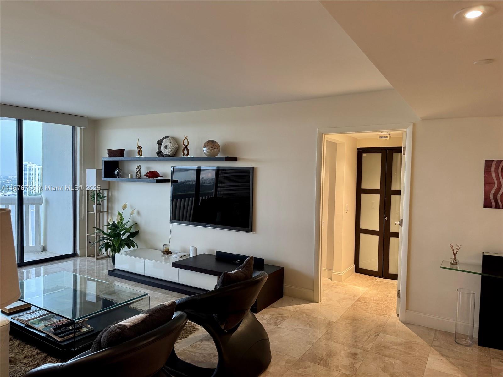 2512 2 / 2 1350 sq. ft. $ 2025-09-11 0 Photo