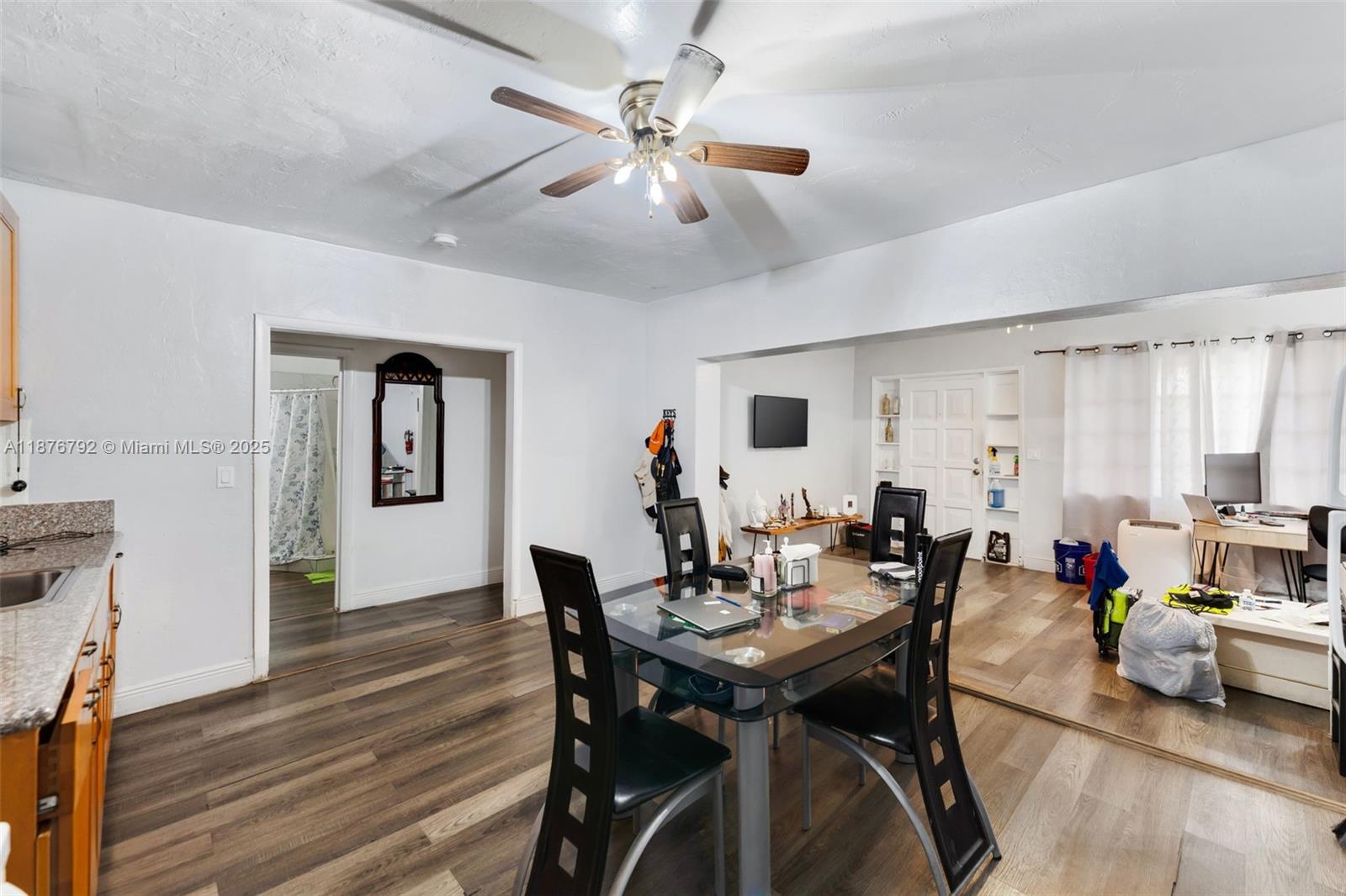   /   sq. ft. $ 2025-09-11 0 Photo