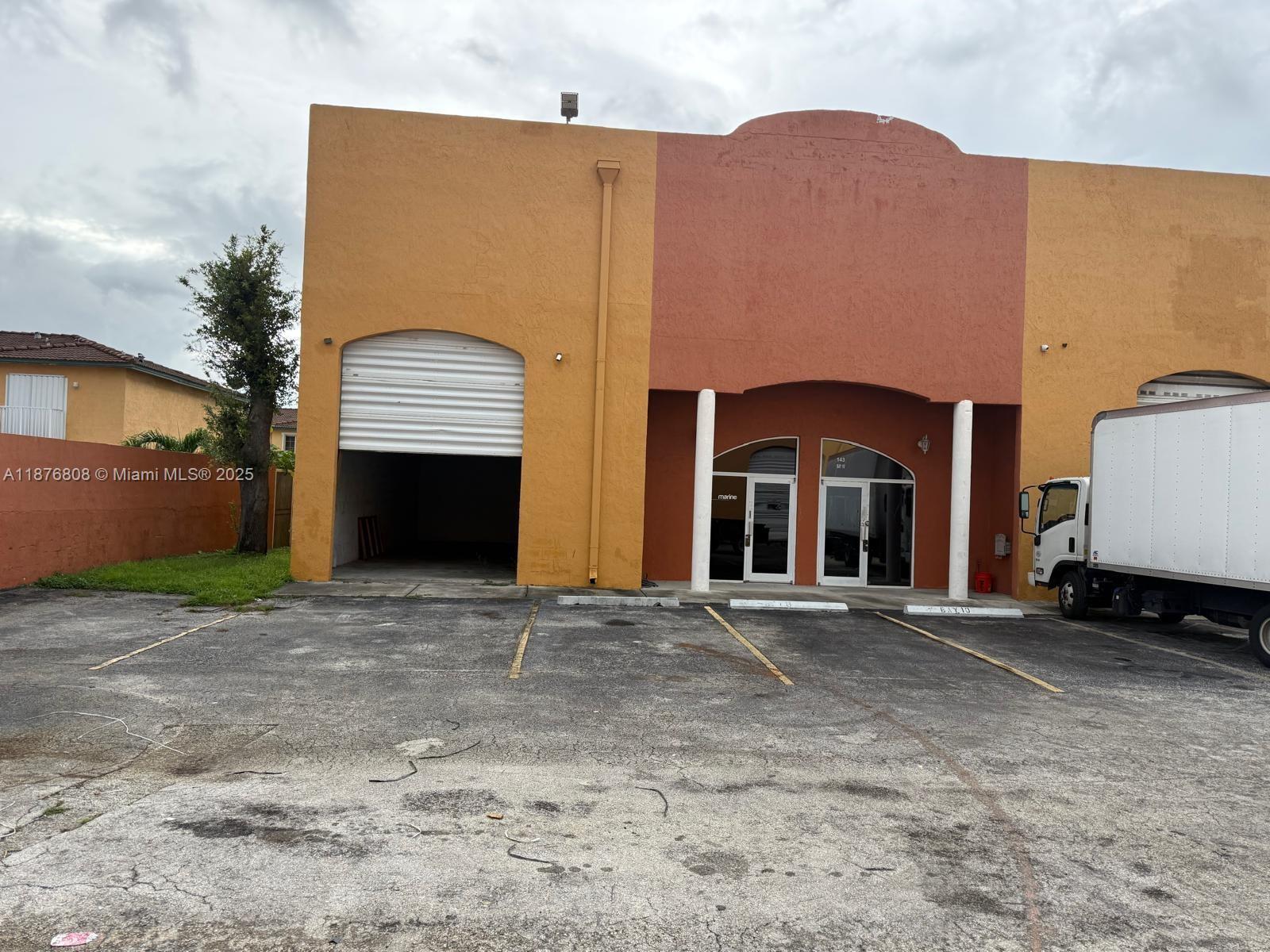139  /   sq. ft. $ 2025-09-11 0 foto
