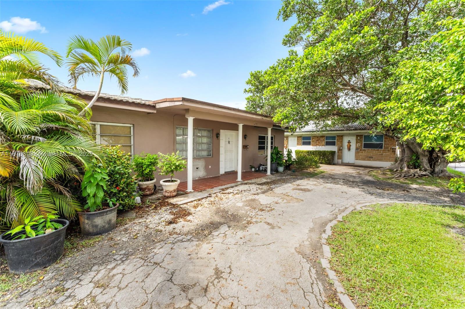See details / 3645 sq. ft. $ 2025-09-11 0 Photo