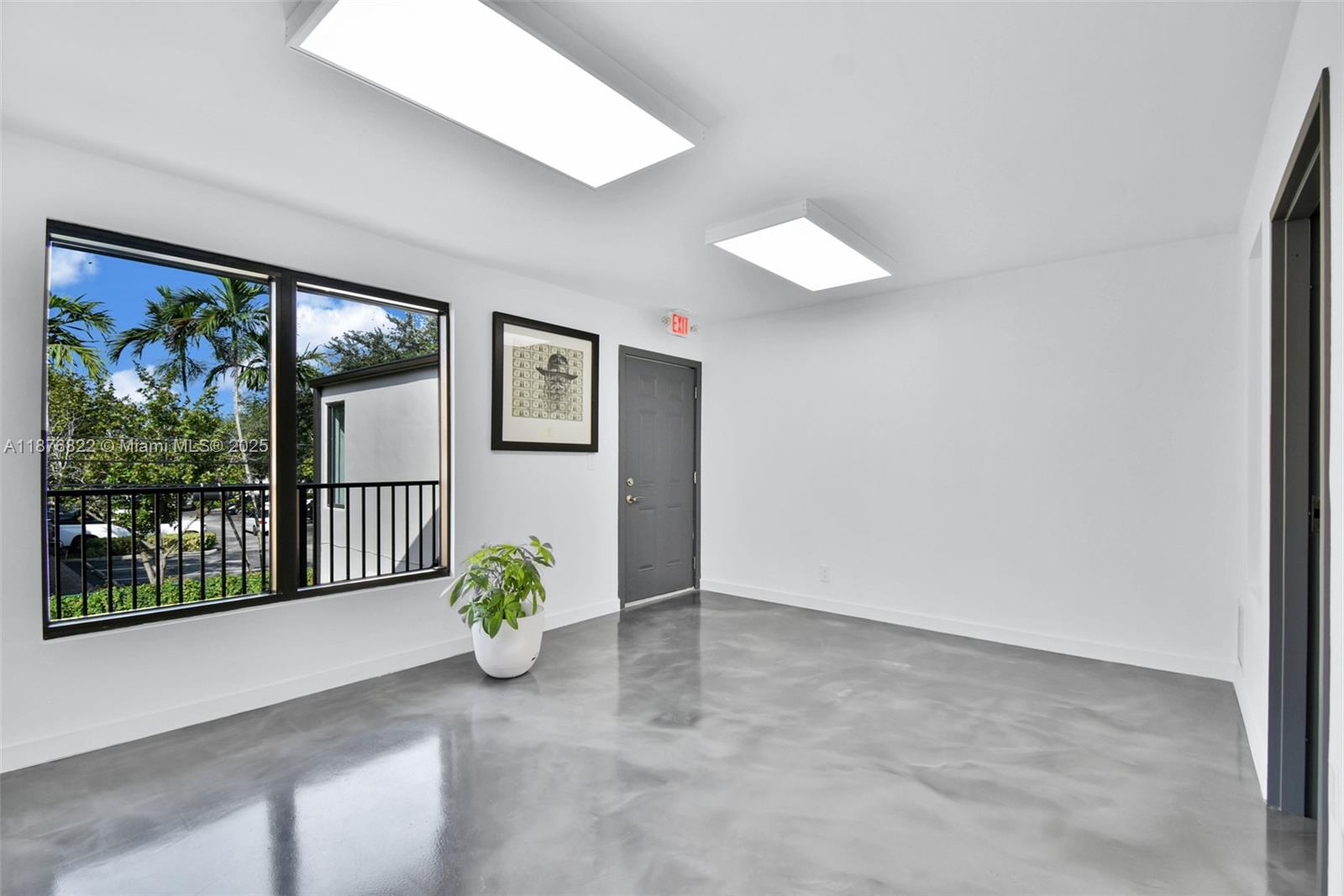   /   sq. ft. $ 2025-09-11 0 foto