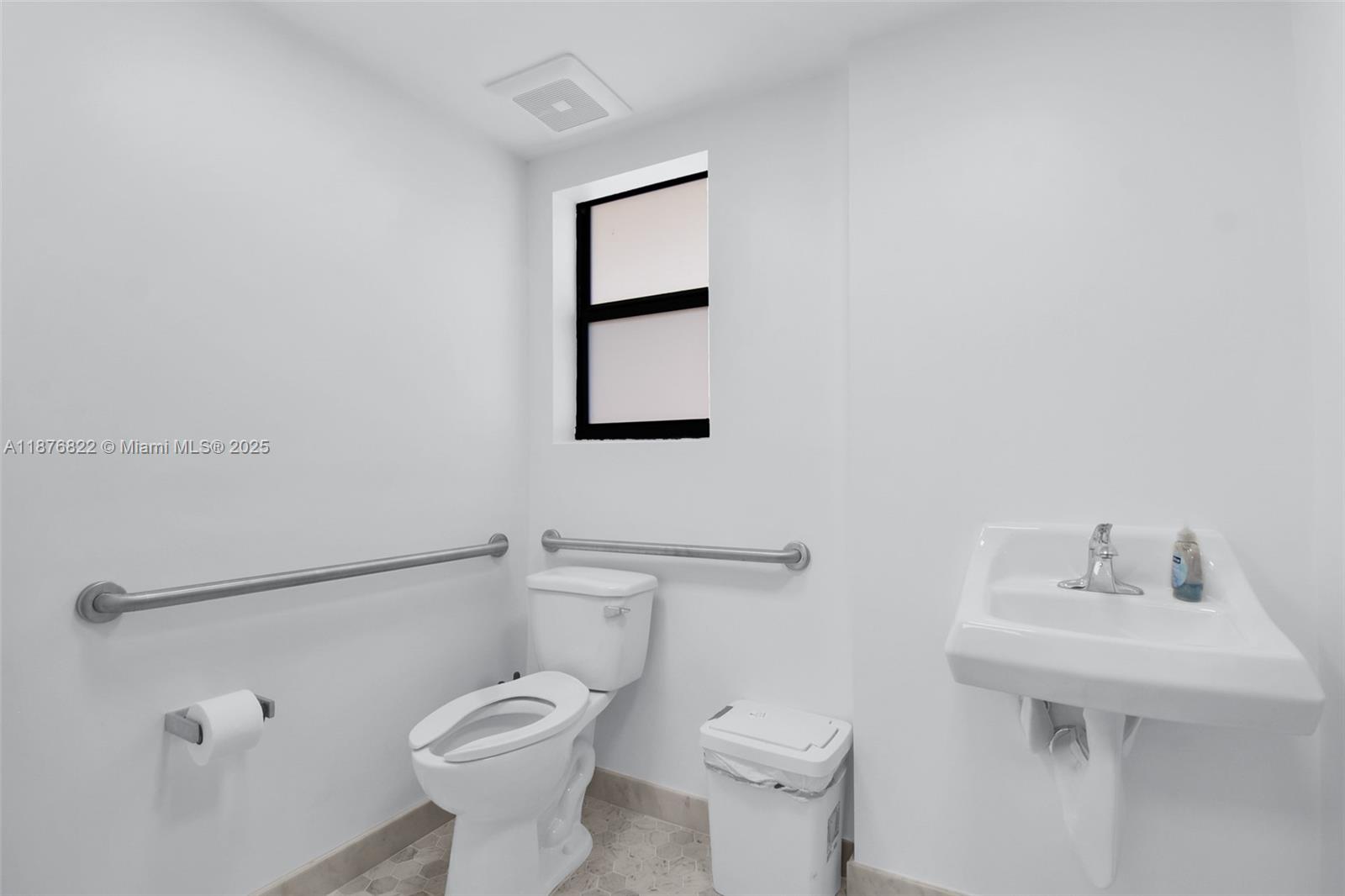   /   sq. ft. $ 2025-09-11 0 foto
