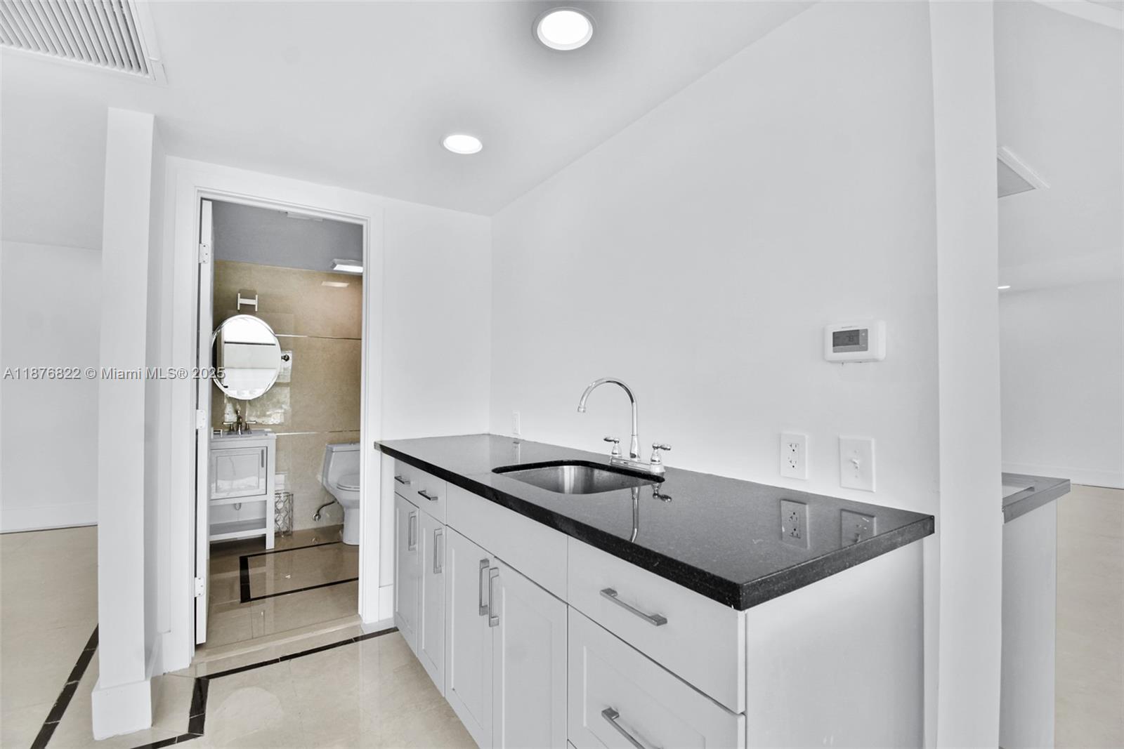   /   sq. ft. $ 2025-09-11 0 foto