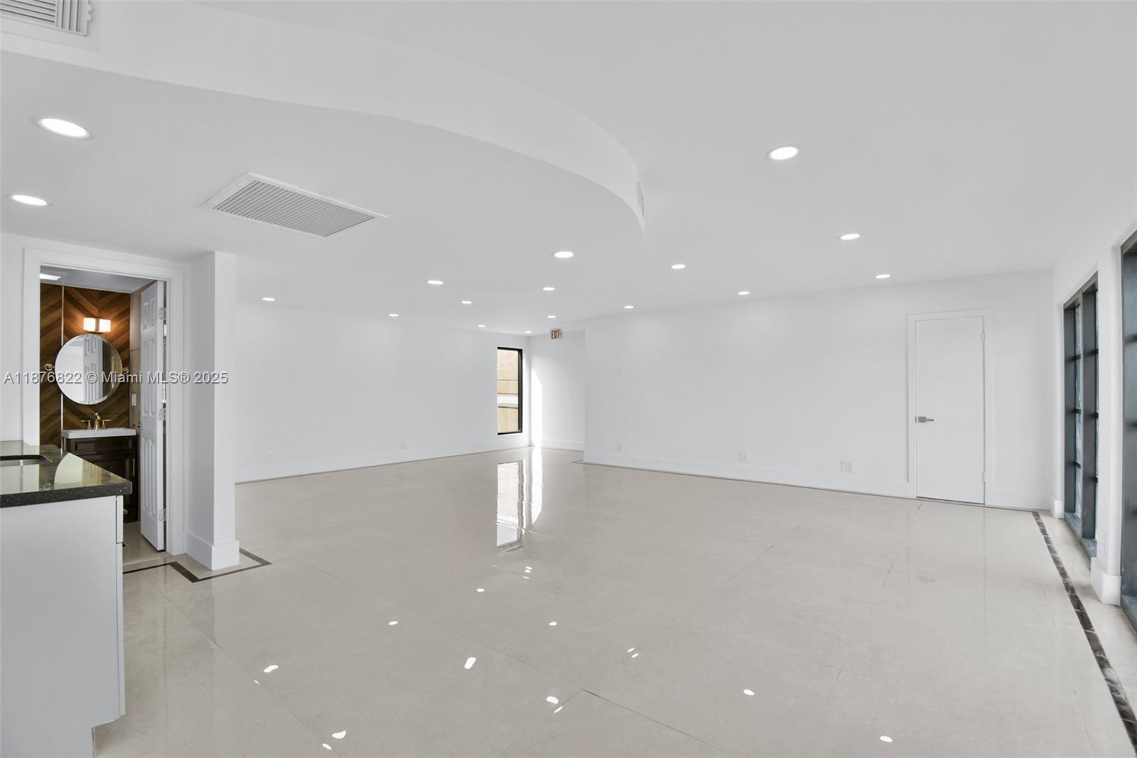   /   sq. ft. $ 2025-09-11 0 foto