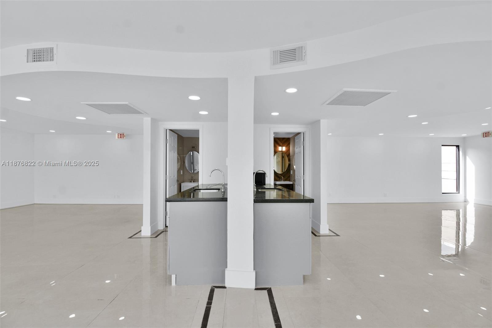   /   sq. ft. $ 2025-09-11 0 foto