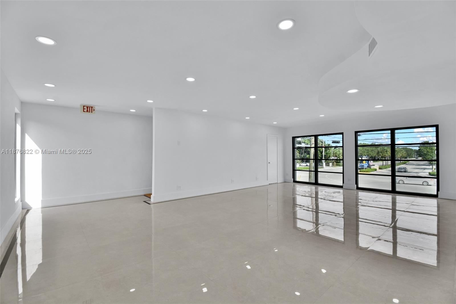   /   sq. ft. $ 2025-09-11 0 foto