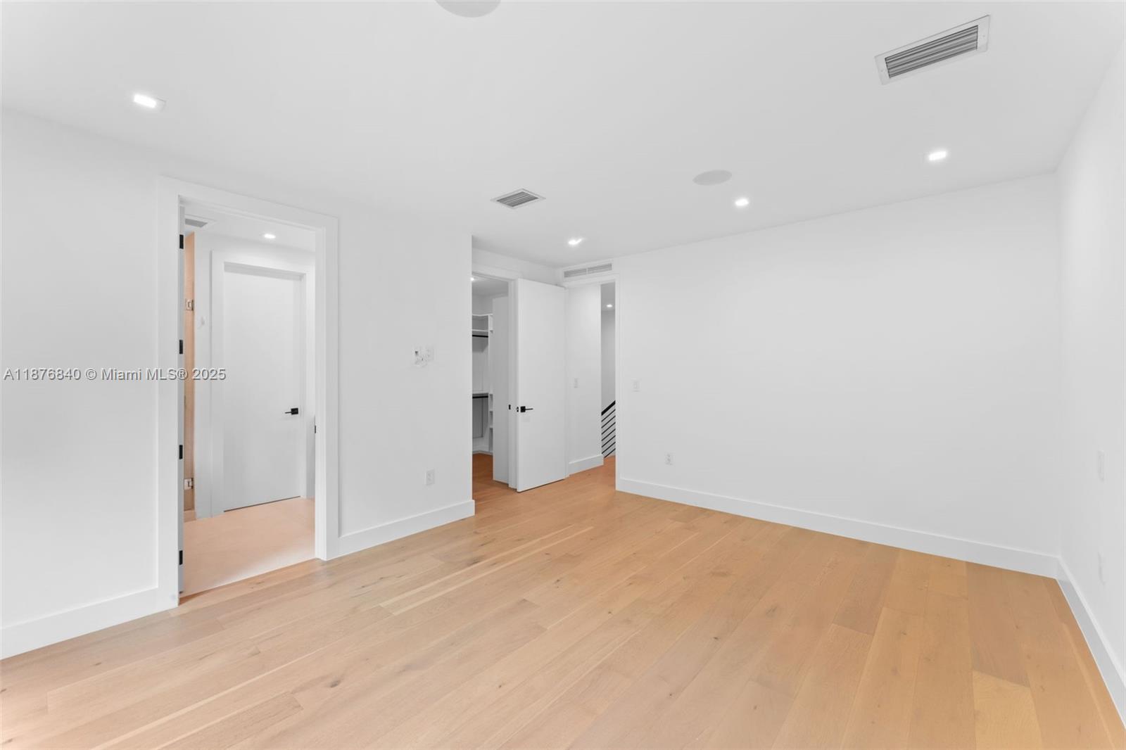   /  4660 sq. ft. $ 2025-09-11 0 Photo