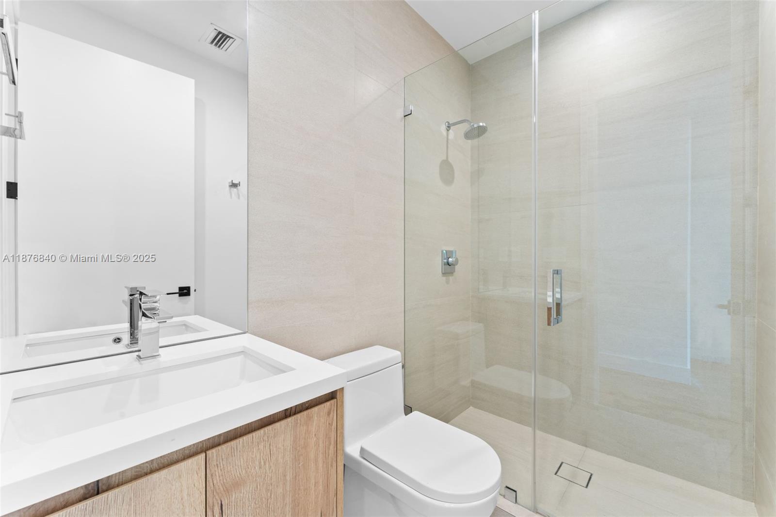   /  4660 sq. ft. $ 2025-09-11 0 Photo