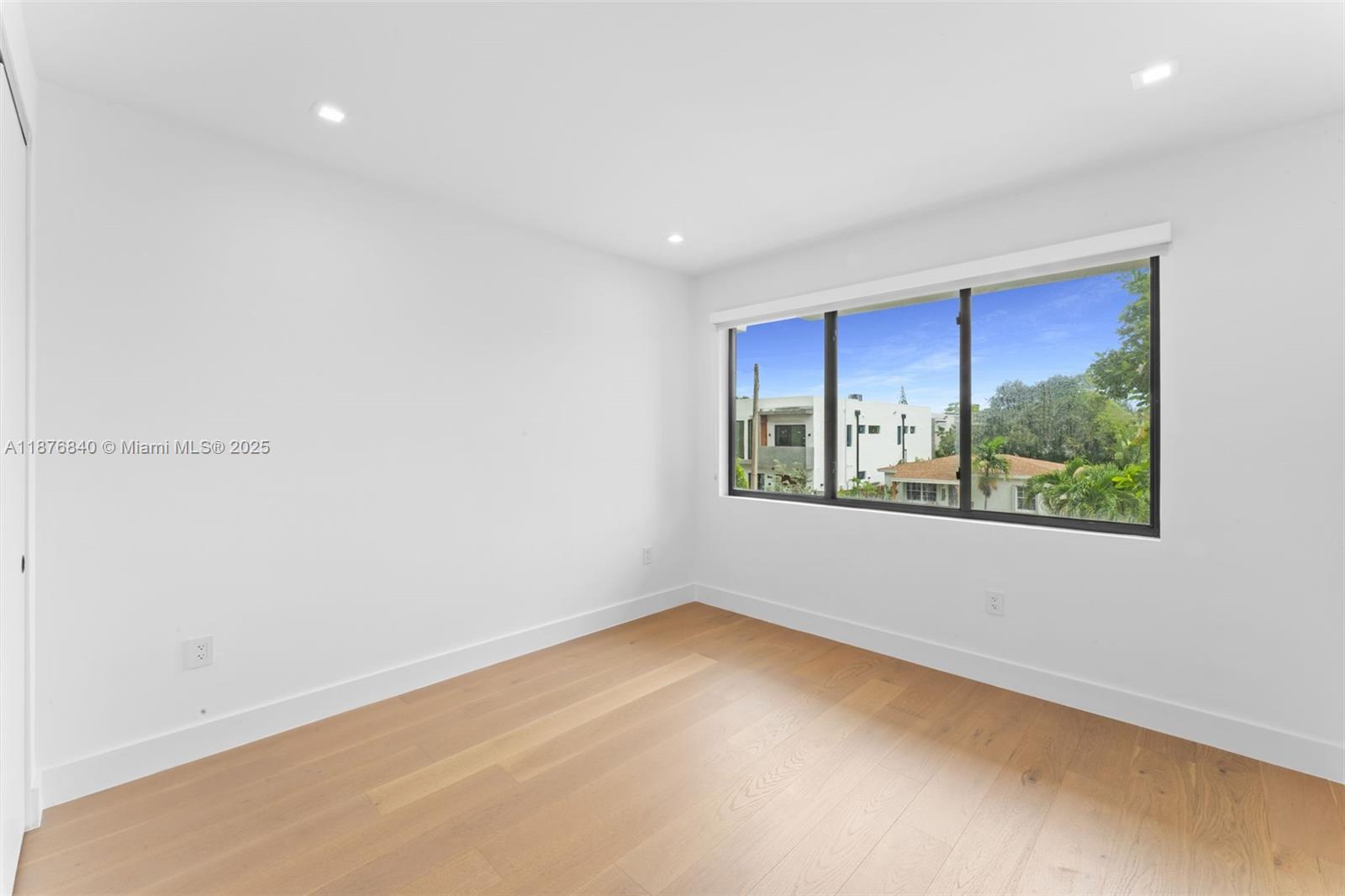   /  4660 sq. ft. $ 2025-09-11 0 Photo