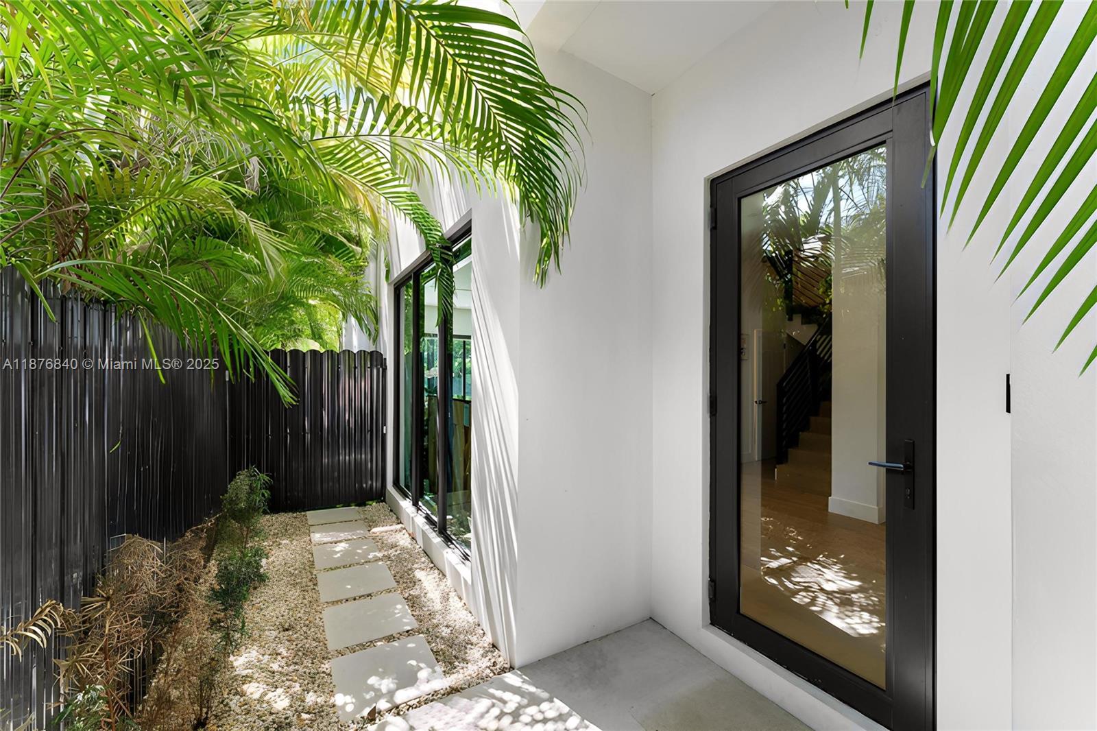   /  4660 sq. ft. $ 2025-09-11 0 Photo