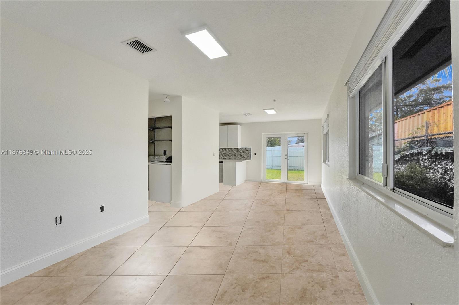   /  2150 sq. ft. $ 2025-09-11 0 Photo