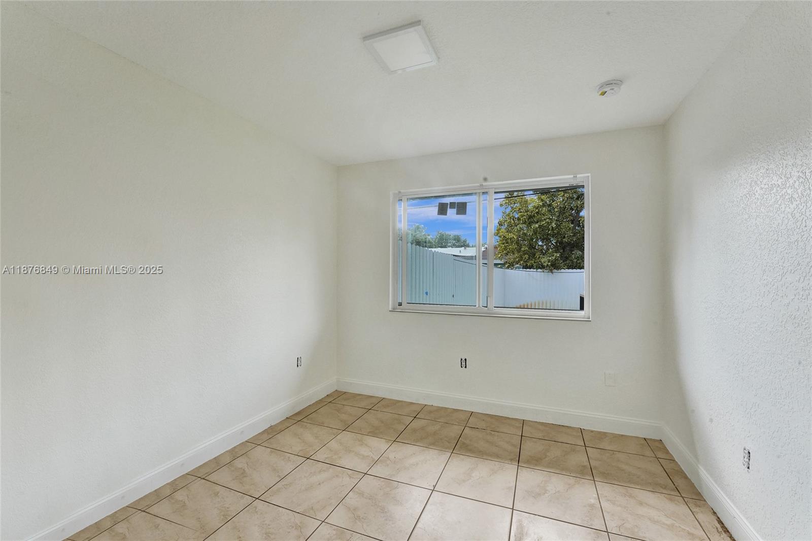   /  2150 sq. ft. $ 2025-09-11 0 Photo