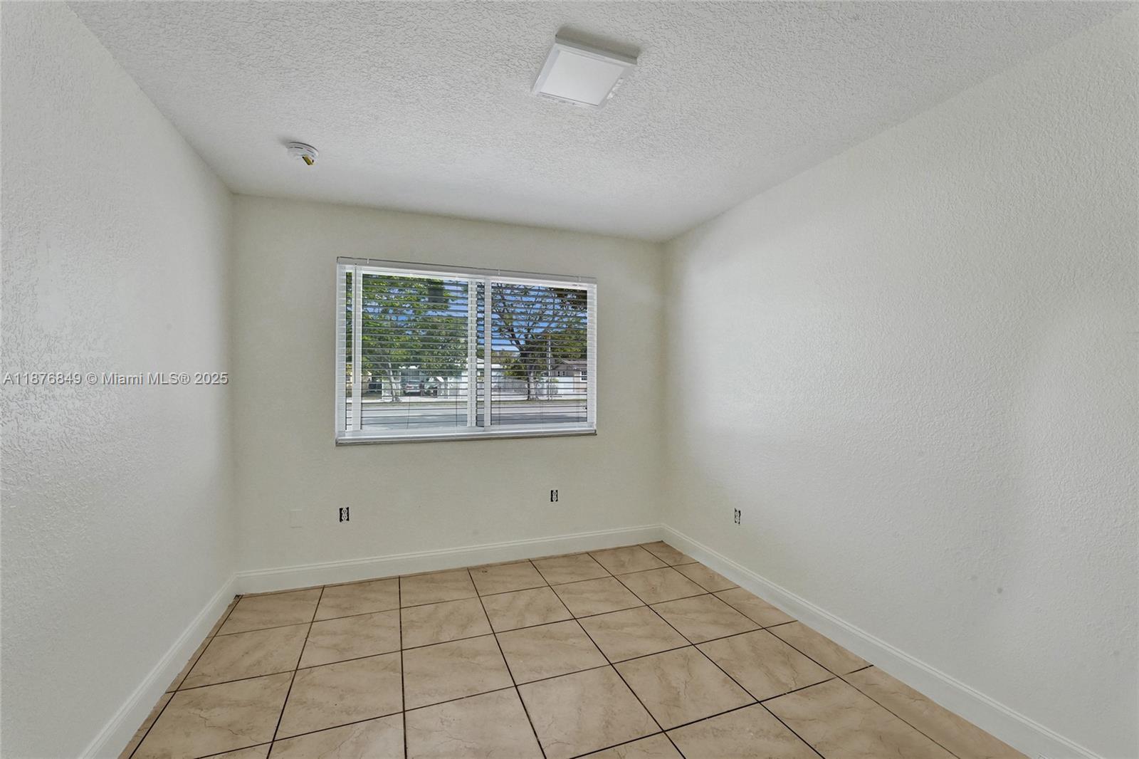   /  2150 sq. ft. $ 2025-09-11 0 Photo