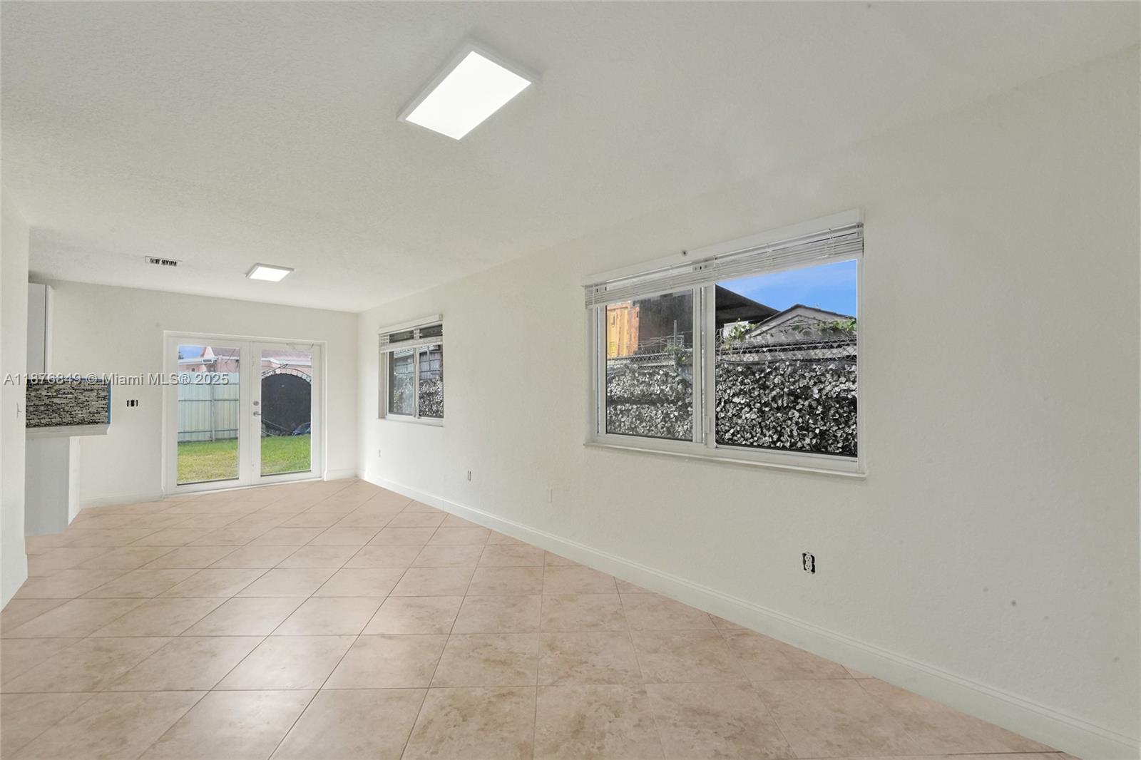   /  2150 sq. ft. $ 2025-09-11 0 Photo