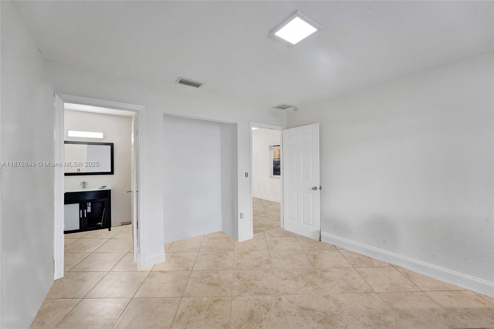   /  2150 sq. ft. $ 2025-09-11 0 Photo