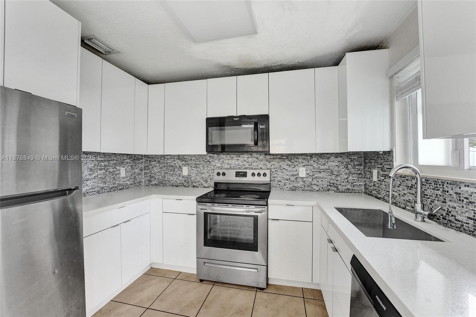   /  2150 sq. ft. $ 2025-09-11 0 Photo