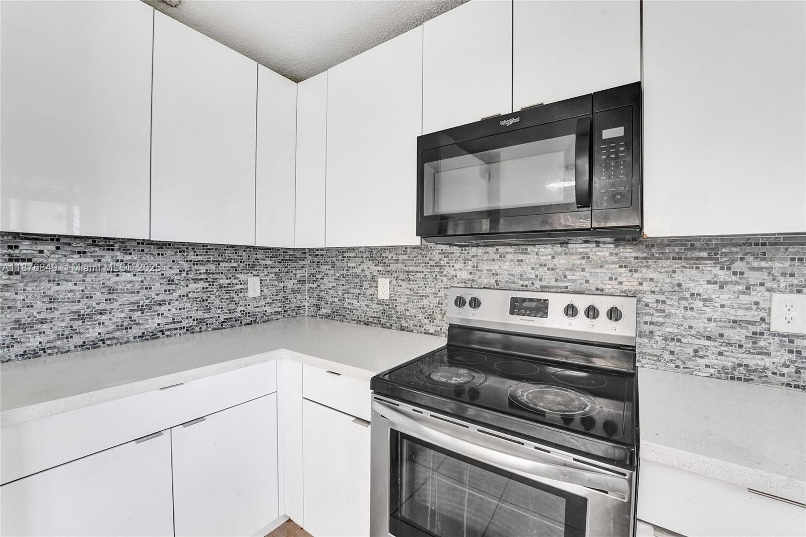  /  2150 sq. ft. $ 2025-09-11 0 Photo