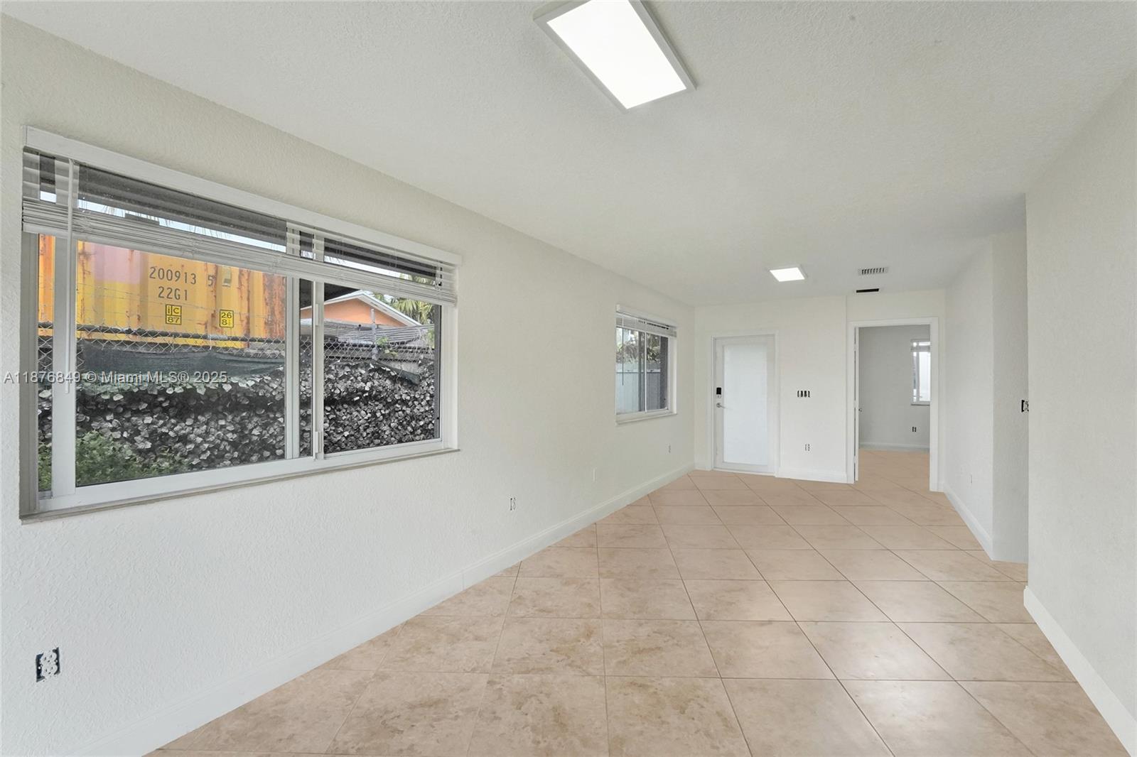   /  2150 sq. ft. $ 2025-09-11 0 Photo