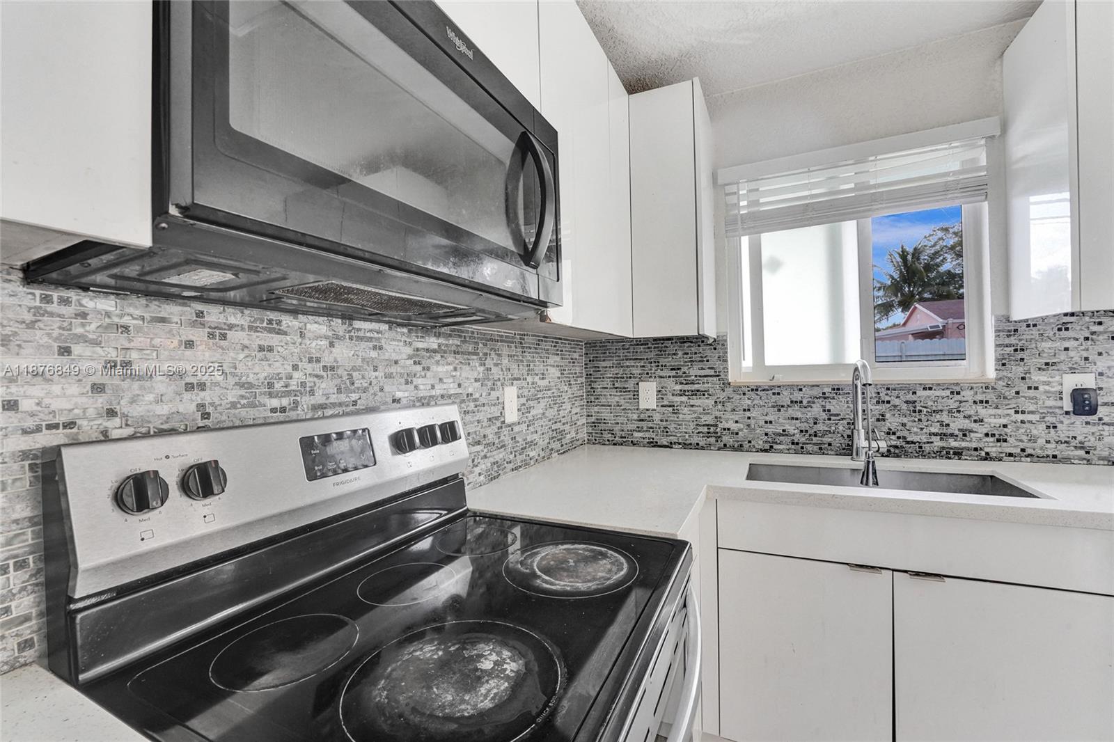   /  2150 sq. ft. $ 2025-09-11 0 Photo