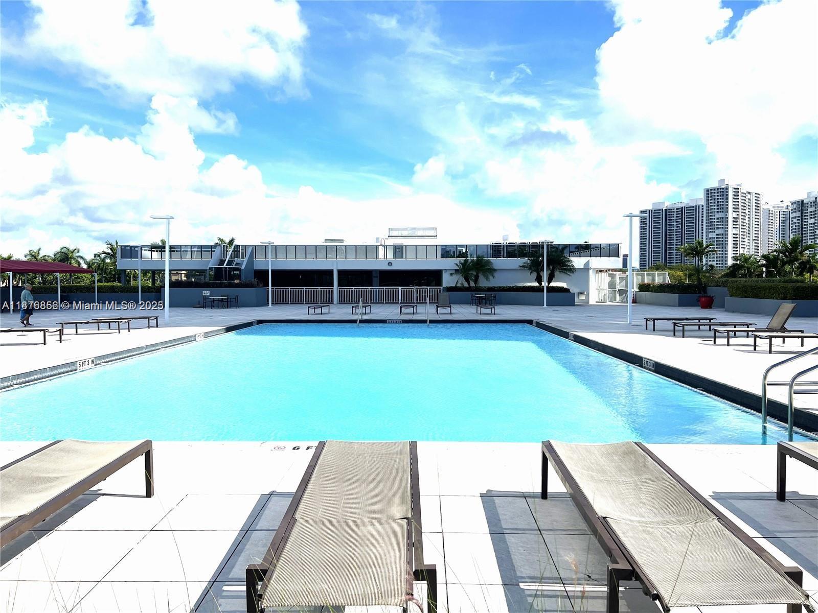 Photo of 3675 Country Club Dr  #507, Aventura, Florida, 33180 - 