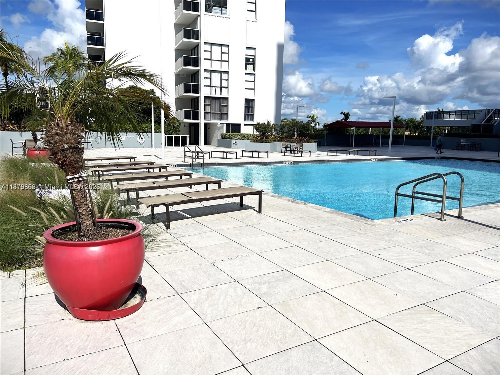 Photo of 3675 Country Club Dr  #507, Aventura, Florida, 33180 - 