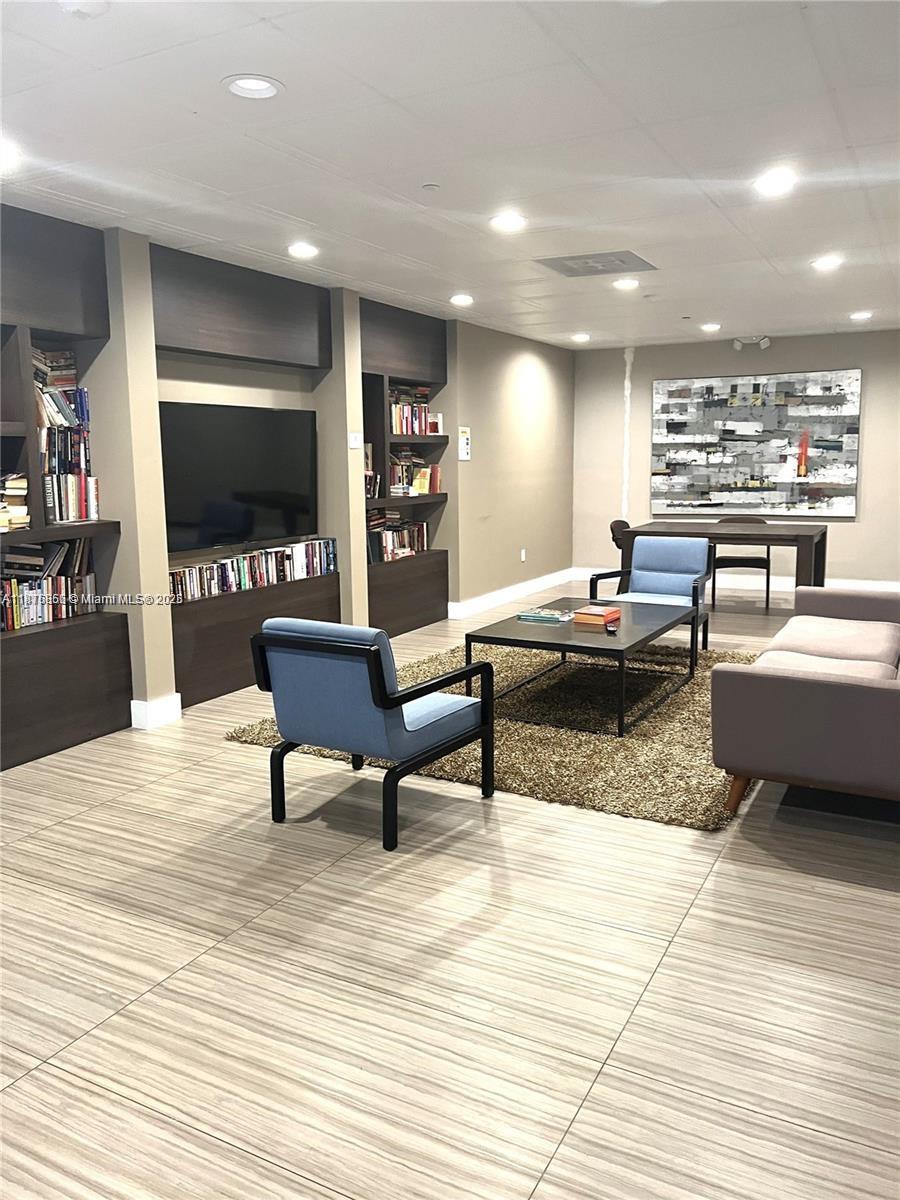 Photo of 3675 Country Club Dr  #507, Aventura, Florida, 33180 - Common Area