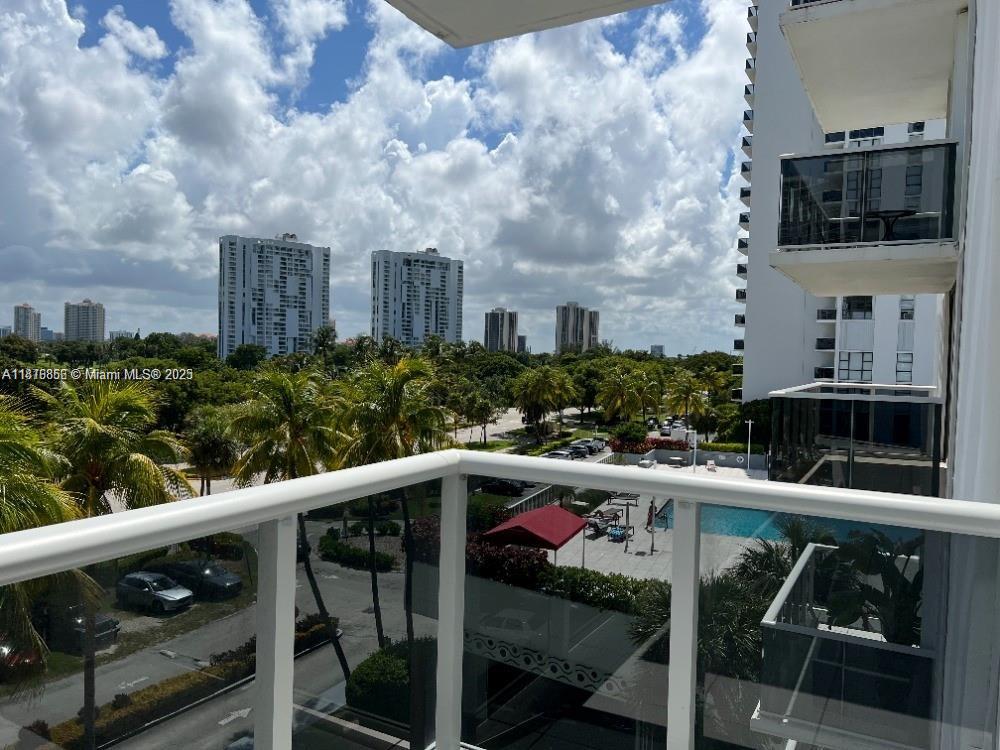 Photo of 3675 Country Club Dr  #507, Aventura, Florida, 33180 - 