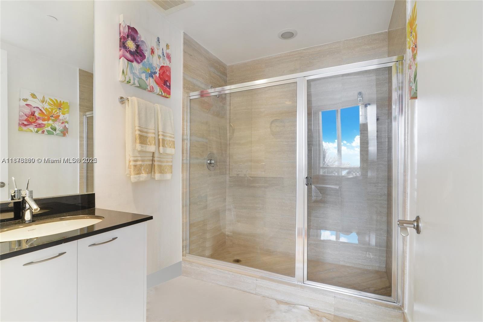 704 3 / 4 2558 sq. ft. $ 2025-09-11 0 Photo