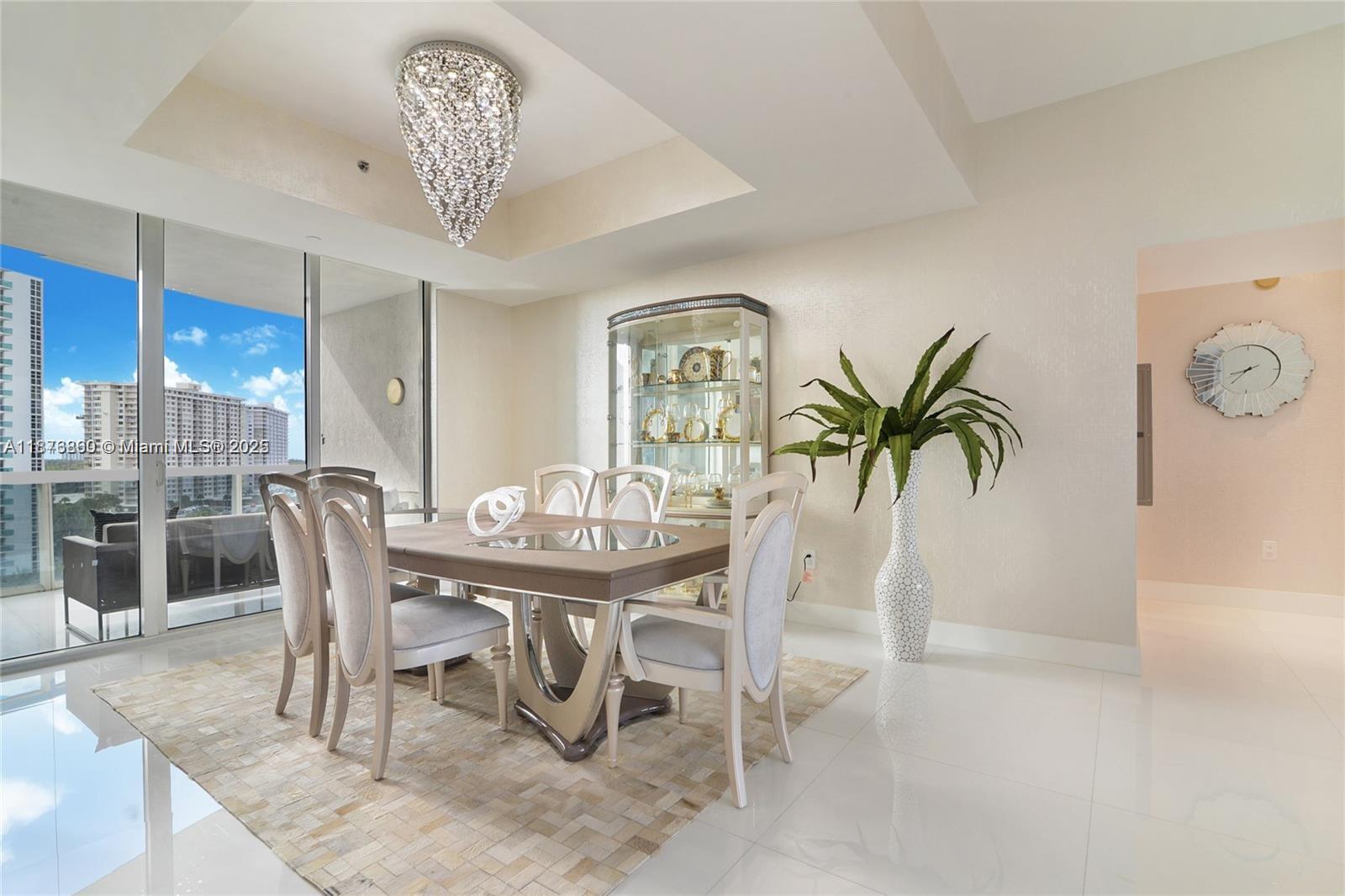 704 3 / 4 2558 sq. ft. $ 2025-09-11 0 Photo