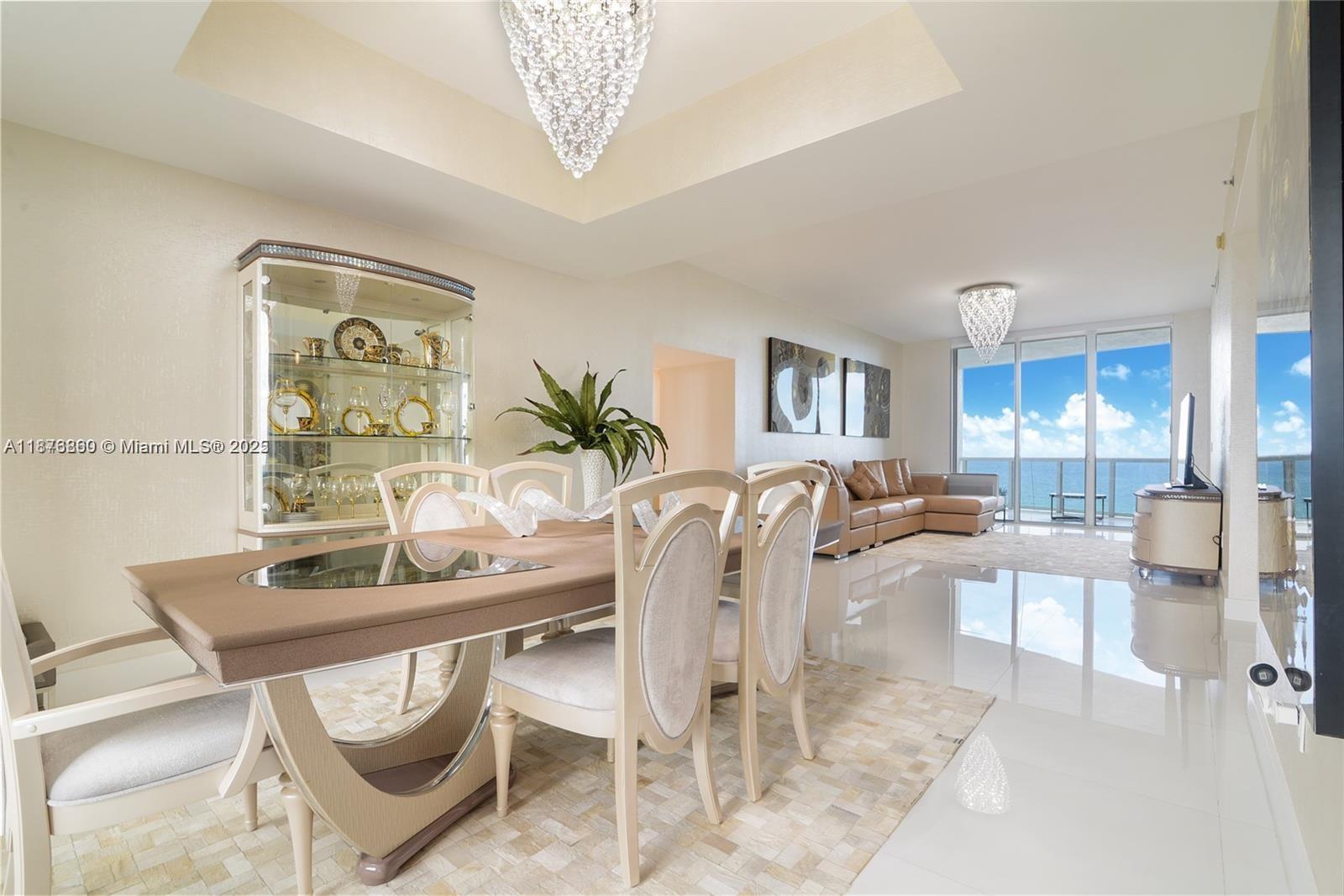 704 3 / 4 2558 sq. ft. $ 2025-09-11 0 Photo