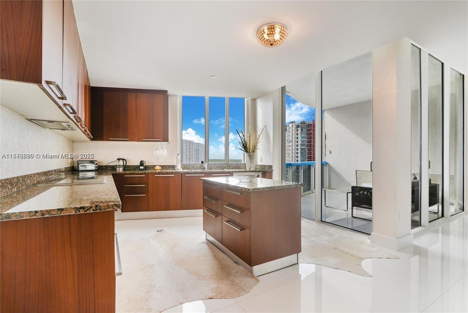 704 3 / 4 2558 sq. ft. $ 2025-09-11 0 Photo