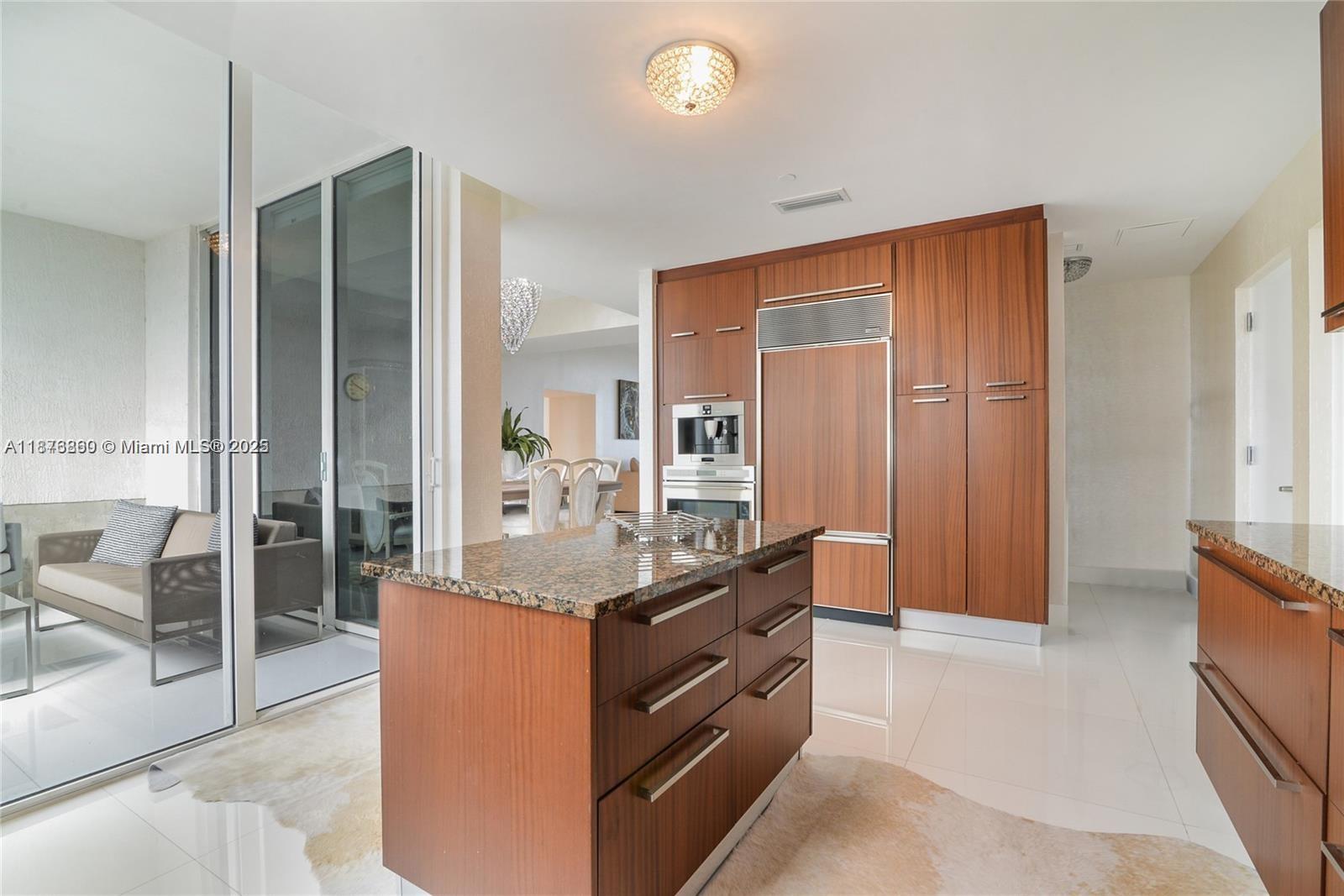 704 3 / 4 2558 sq. ft. $ 2025-09-11 0 Photo