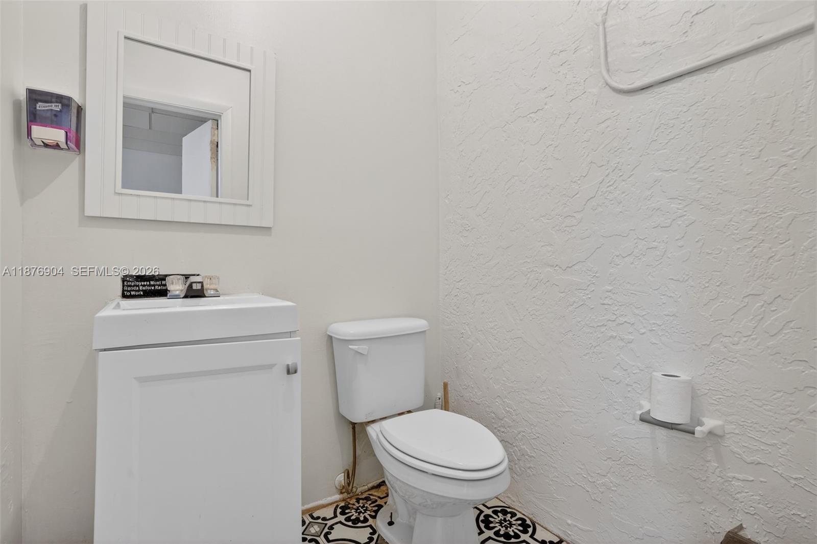   /   sq. ft. $ 2025-11-03 0 Photo